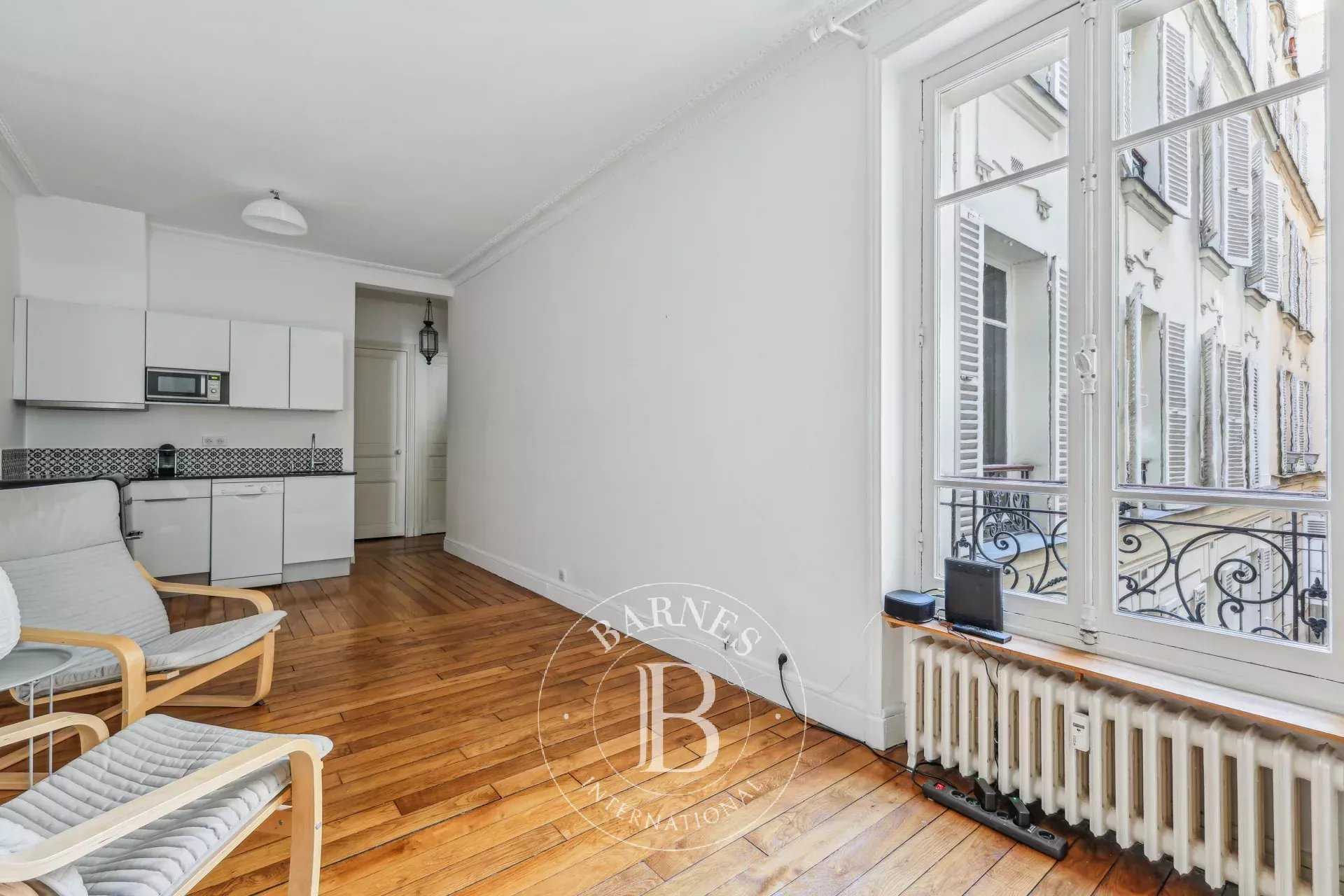 Appartement Paris 75007  -  ref 85720339 (picture 1)