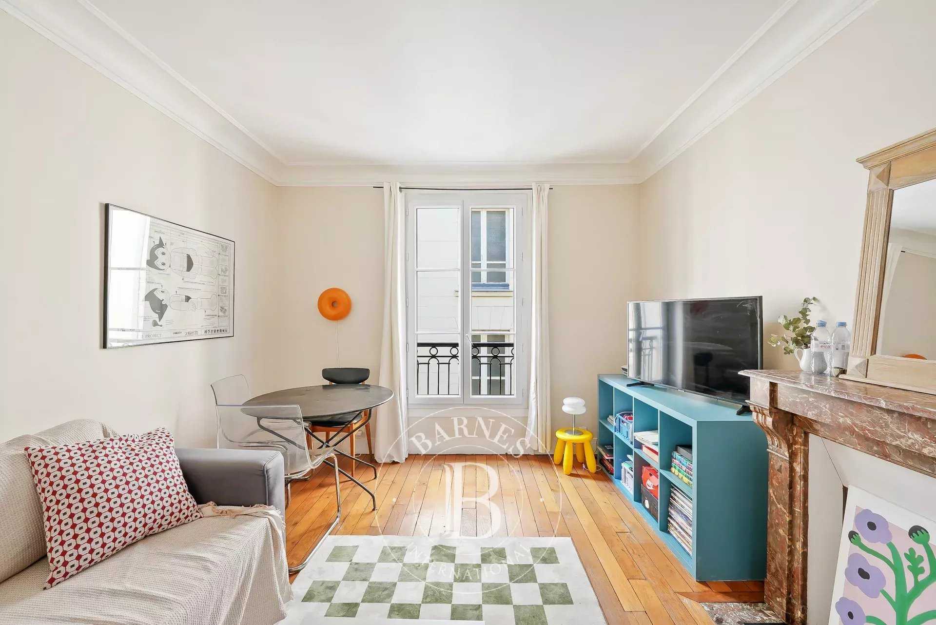 Appartement Paris 75007  -  ref 85831374 (picture 2)