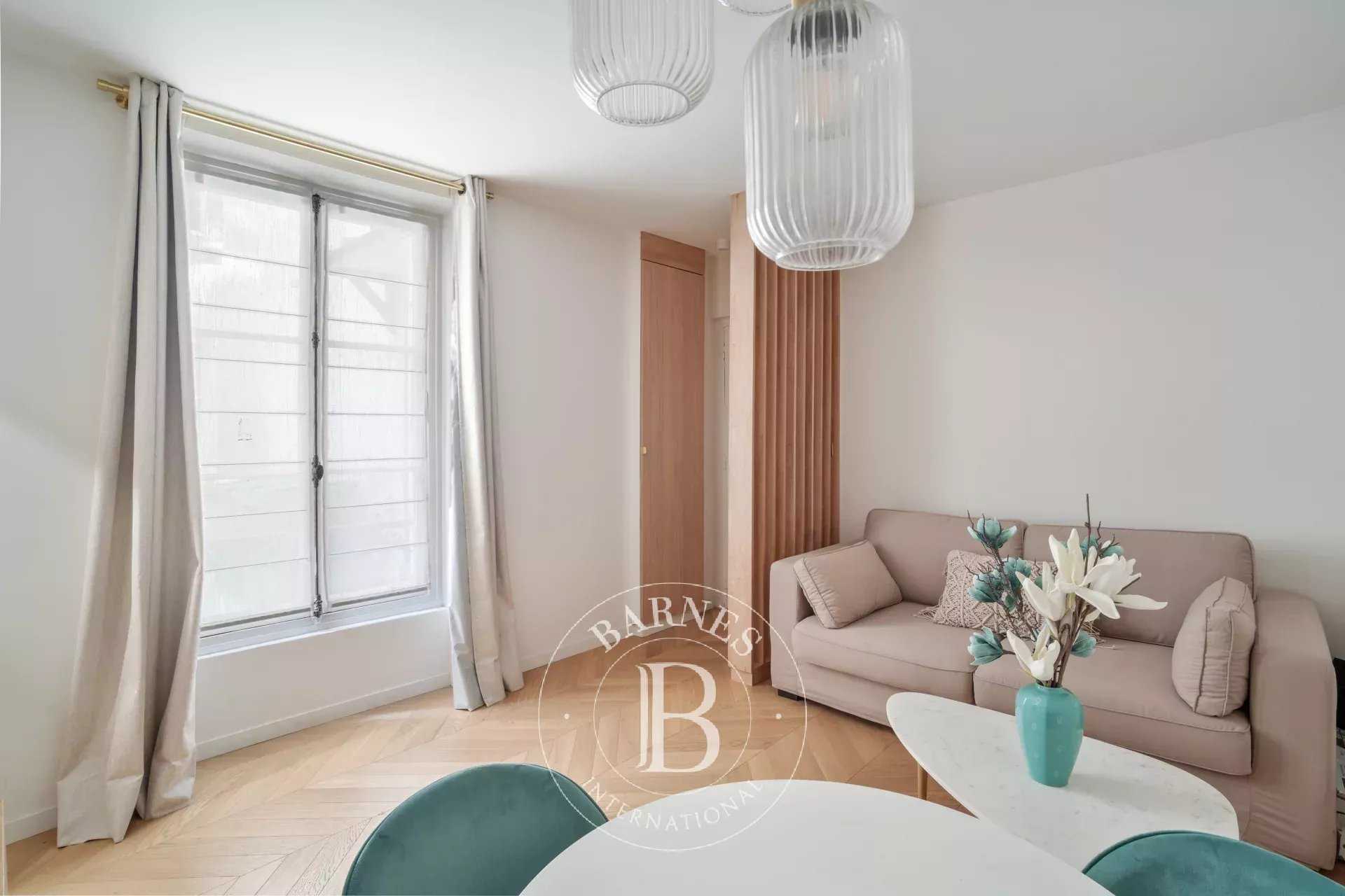 Appartement Paris 75007  -  ref 86002923 (picture 1)