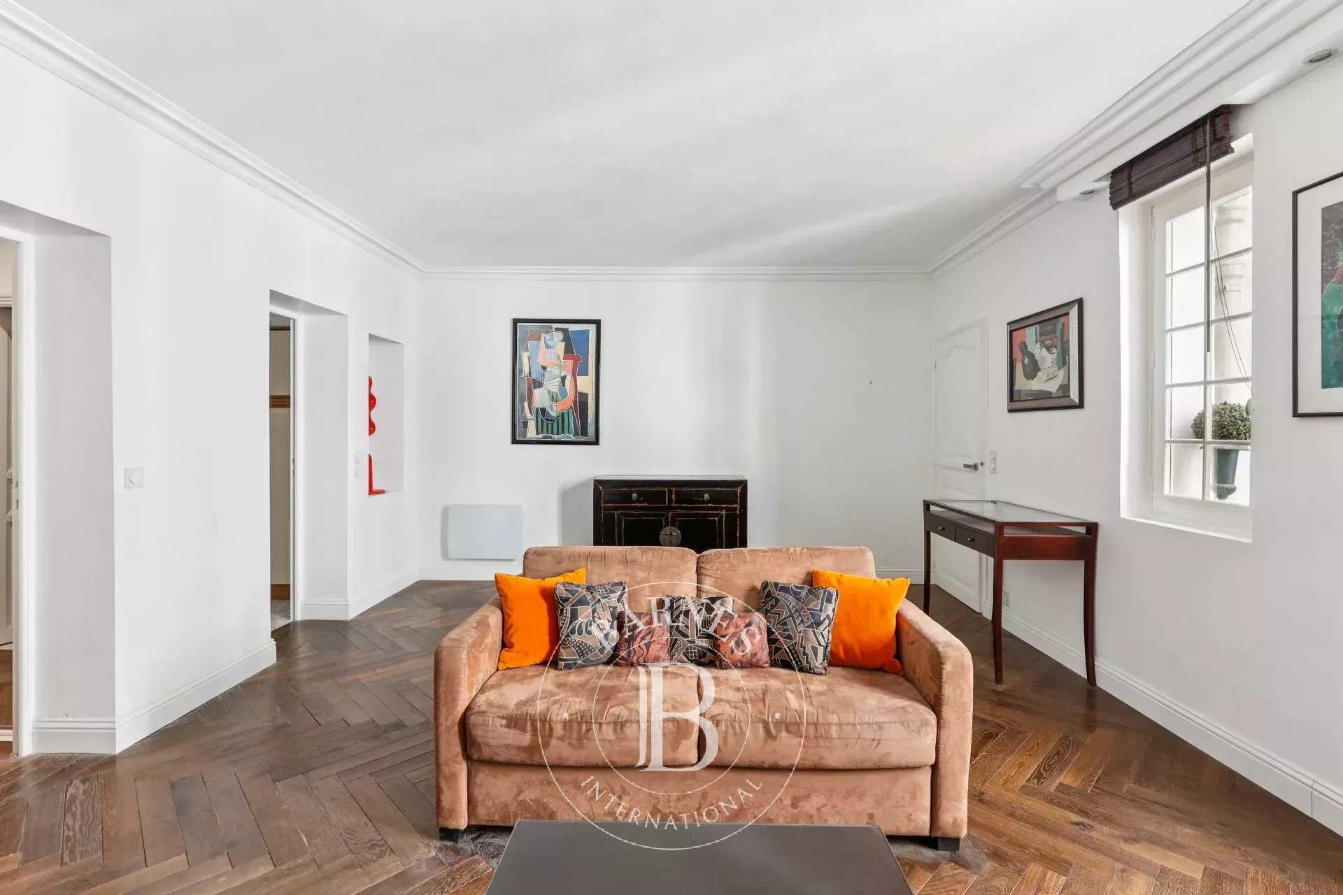 Appartement Paris 75007  -  ref 85991612 (picture 2)
