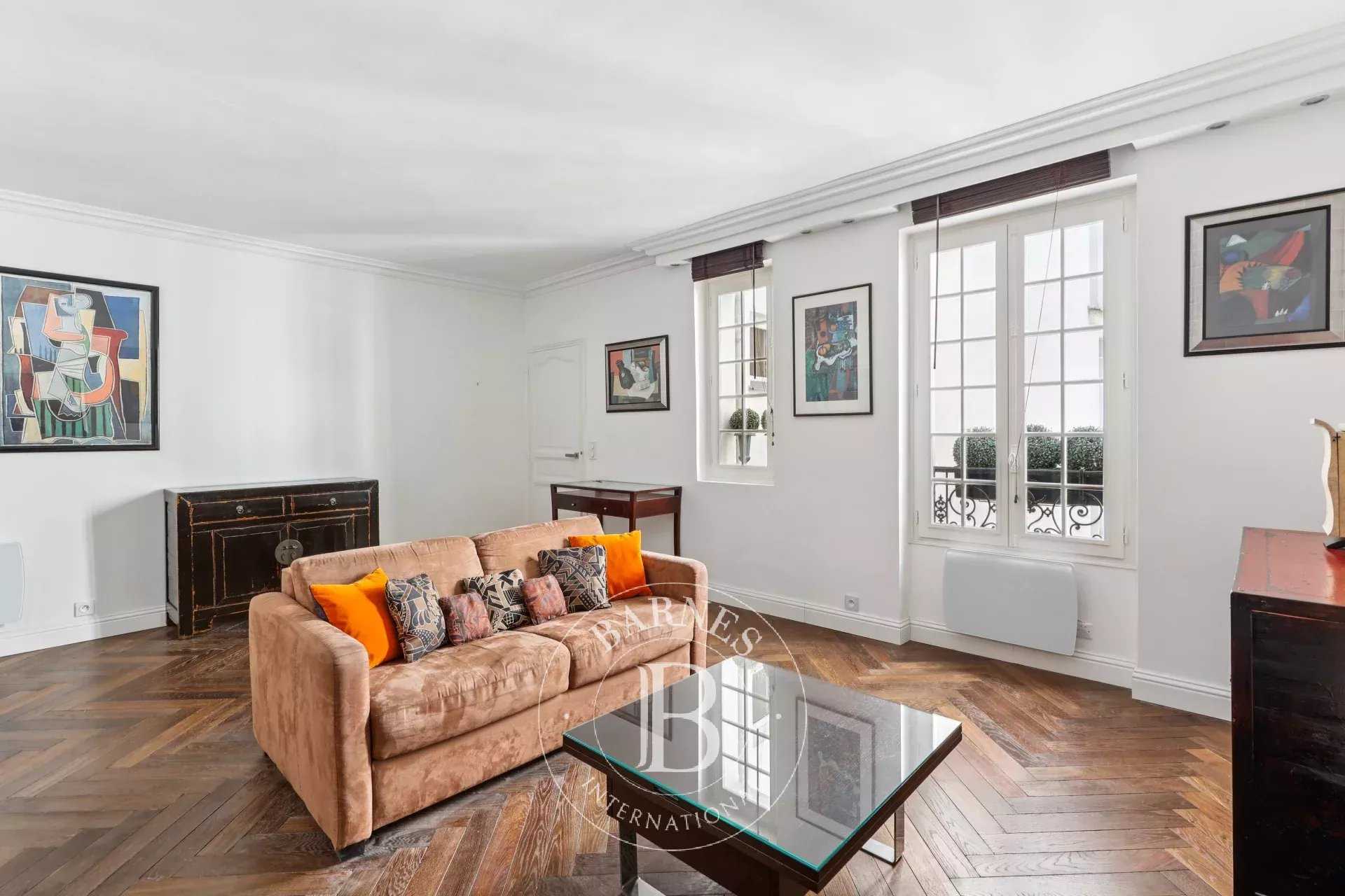 Appartement Paris 75007  -  ref 85991612 (picture 1)