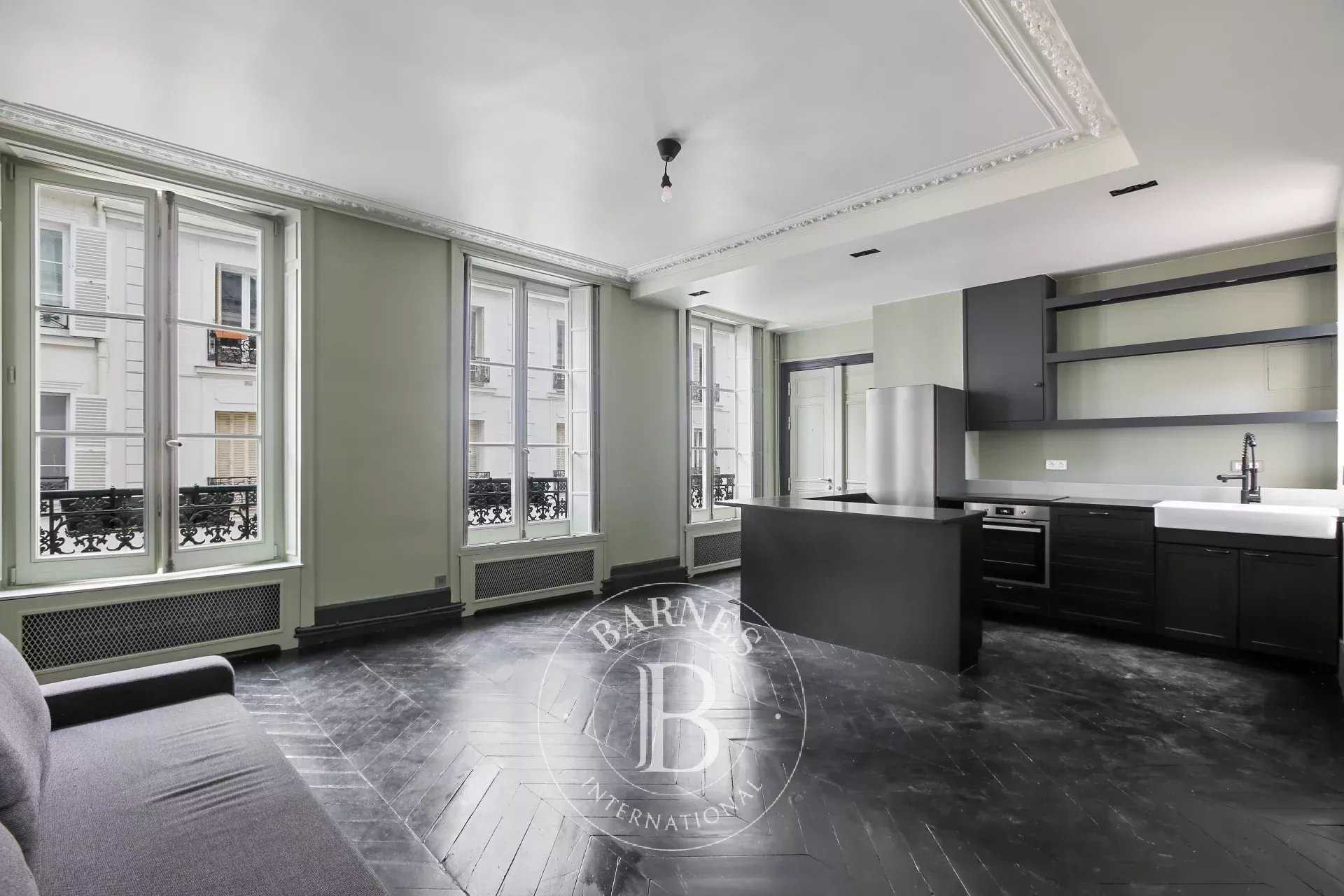 Appartement Paris 75007  -  ref 85950483 (picture 2)