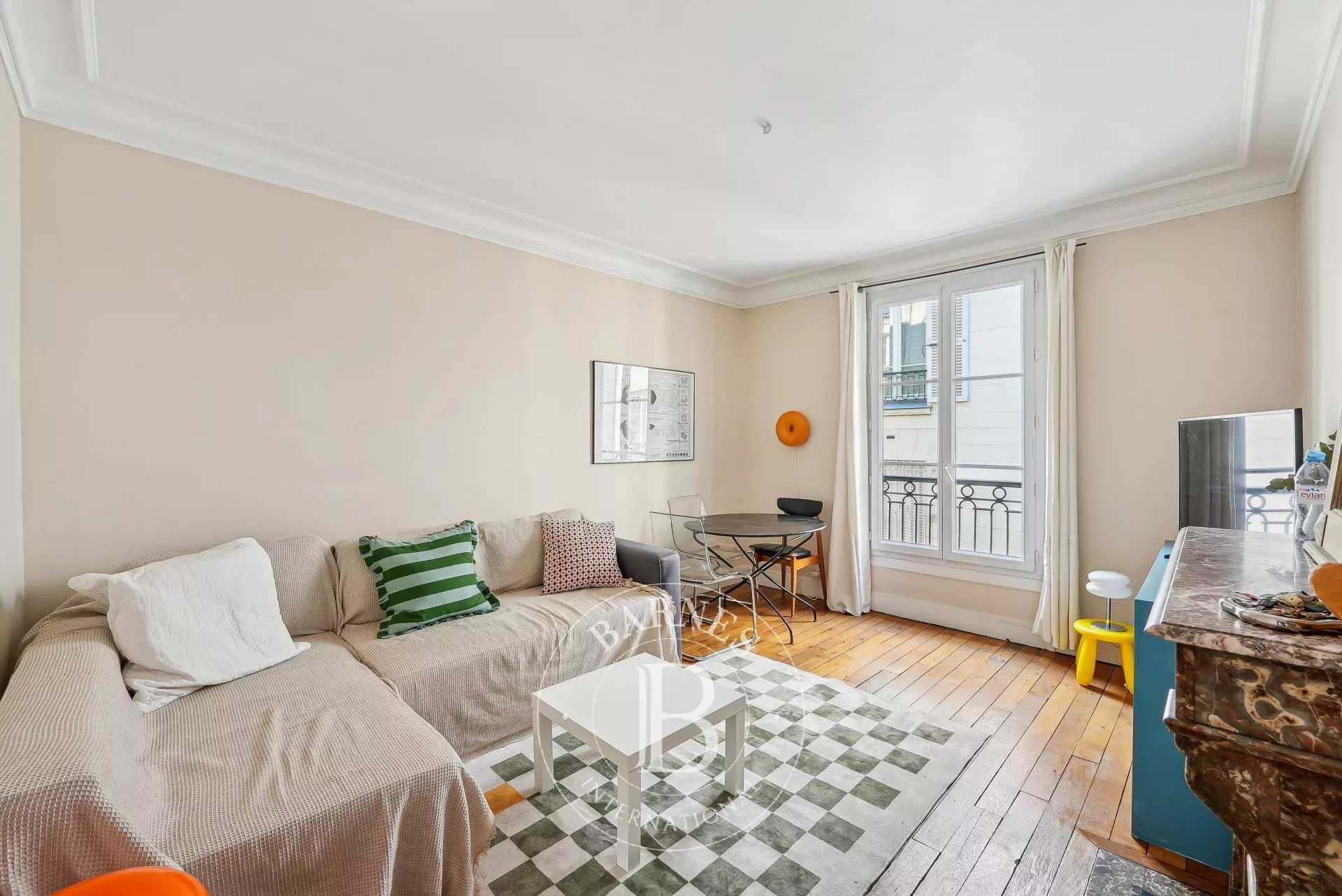 Appartement Paris 75007  -  ref 85831374 (picture 1)