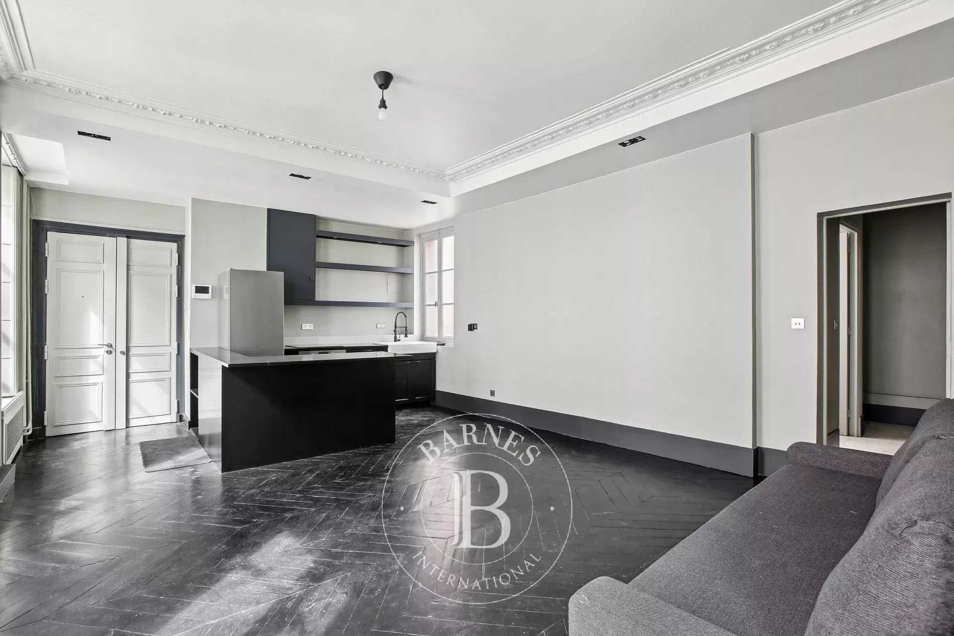 Appartement Paris 75007  -  ref 85950483 (picture 3)