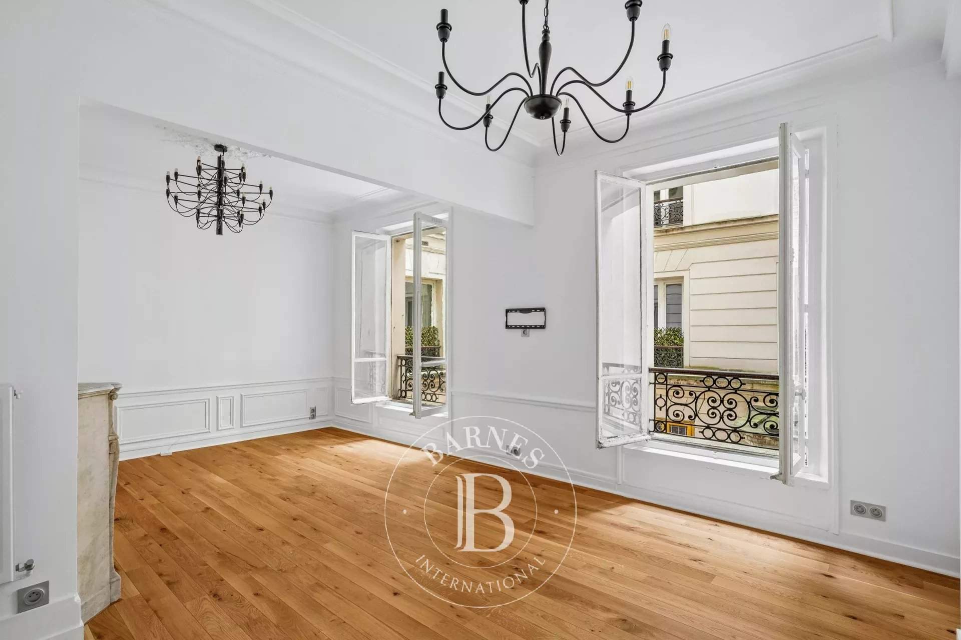 Paris  - Appartement 3 Pi&egrave;ces 2 Chambres - picture 3