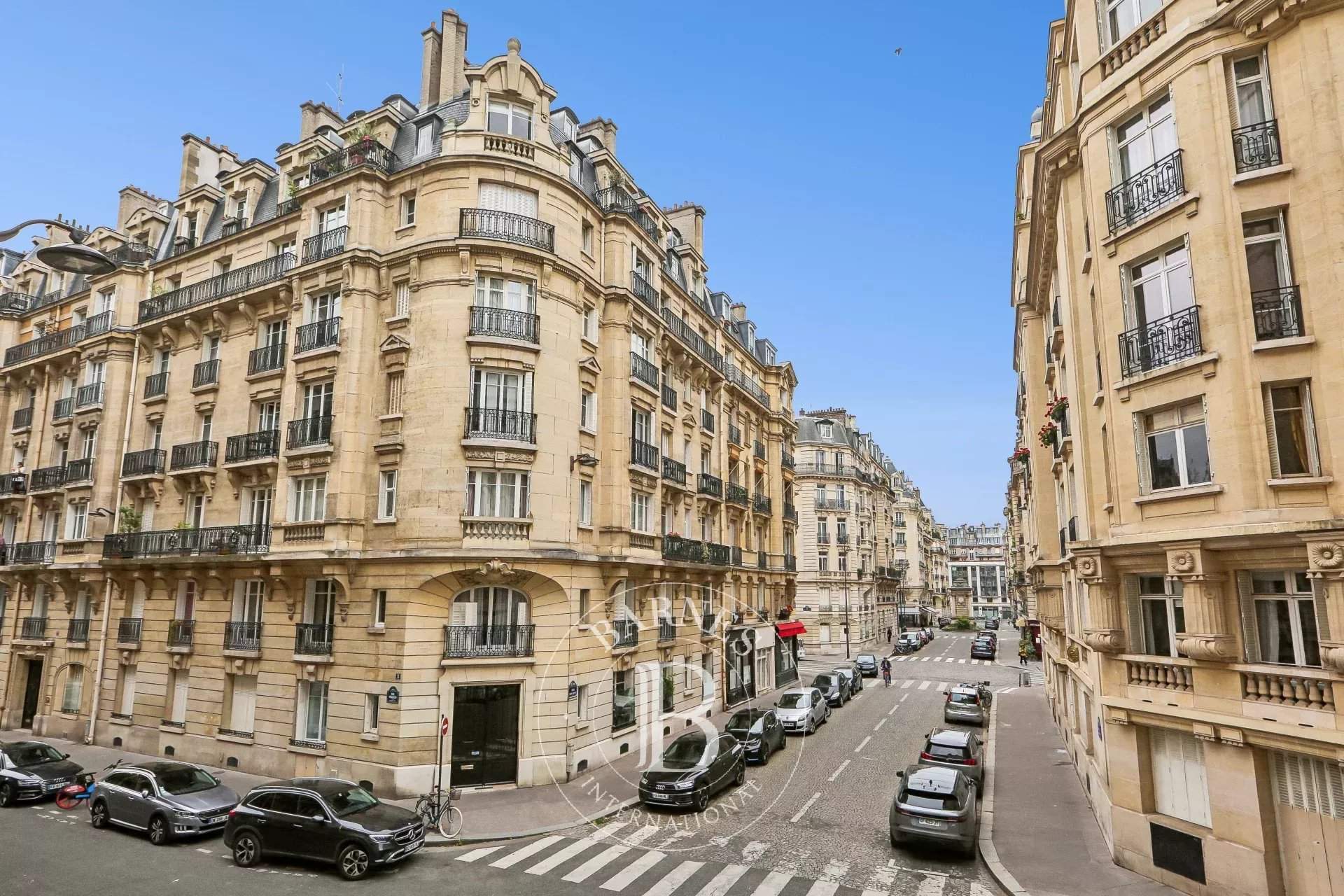 Paris  - Apartment 3 Bedrooms - picture 2