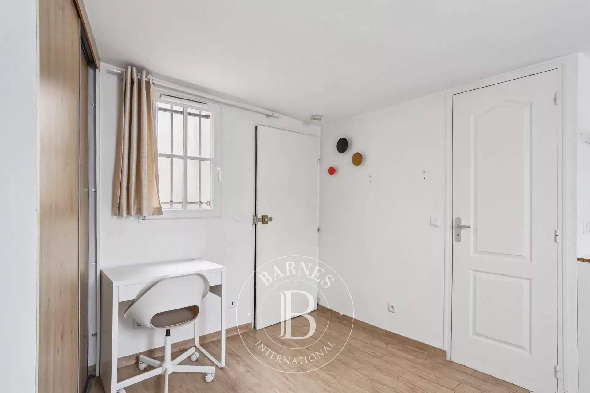 Paris  - Apartment  - picture 2