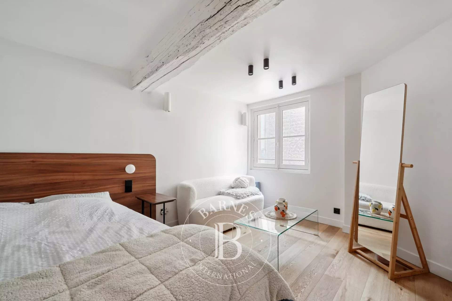 Paris  - Apartment  - picture 2
