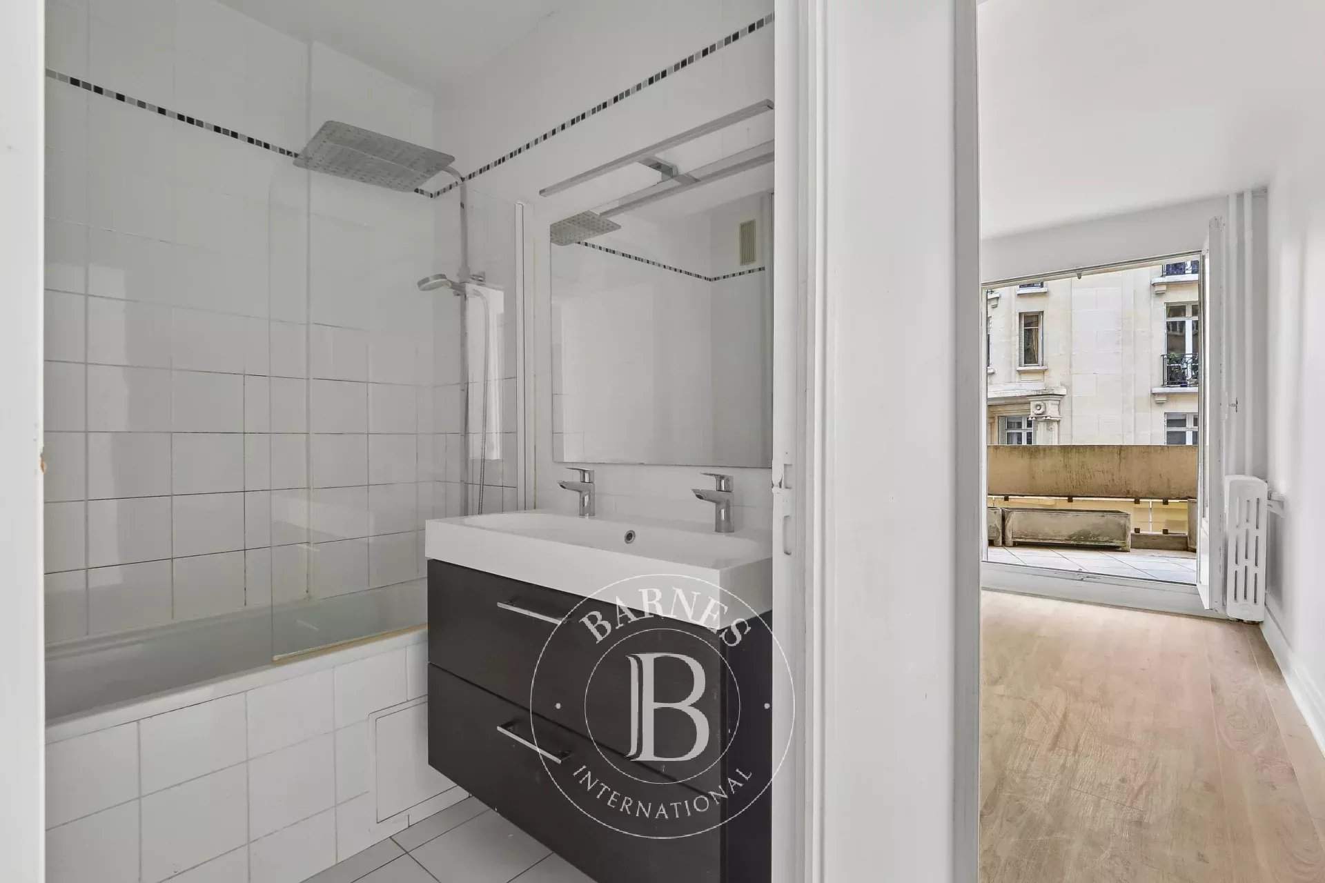 Paris  - Apartment 3 Bedrooms - picture 14