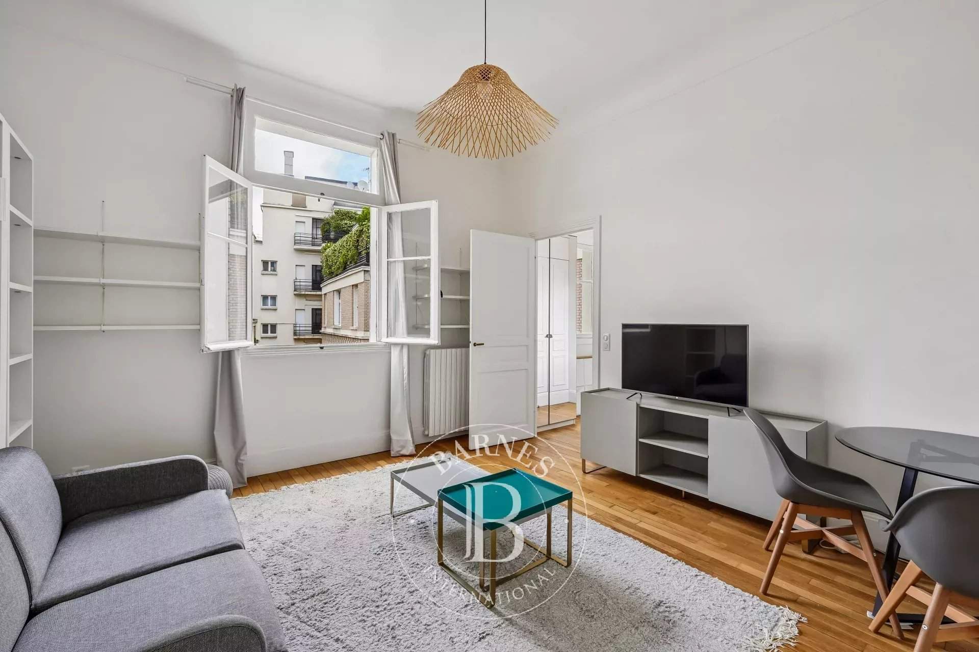 Paris  - Apartment  - picture 1