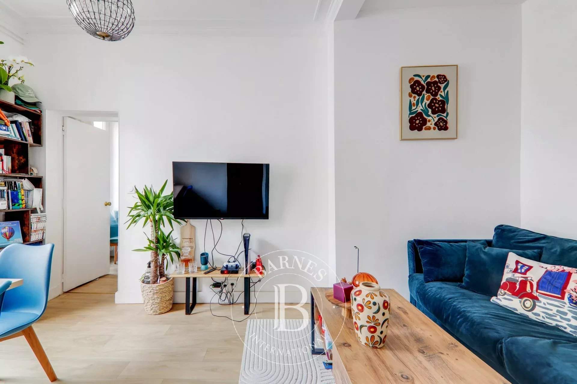 Paris  - Piso 2 Cuartos, 1 Habitacion - picture 1