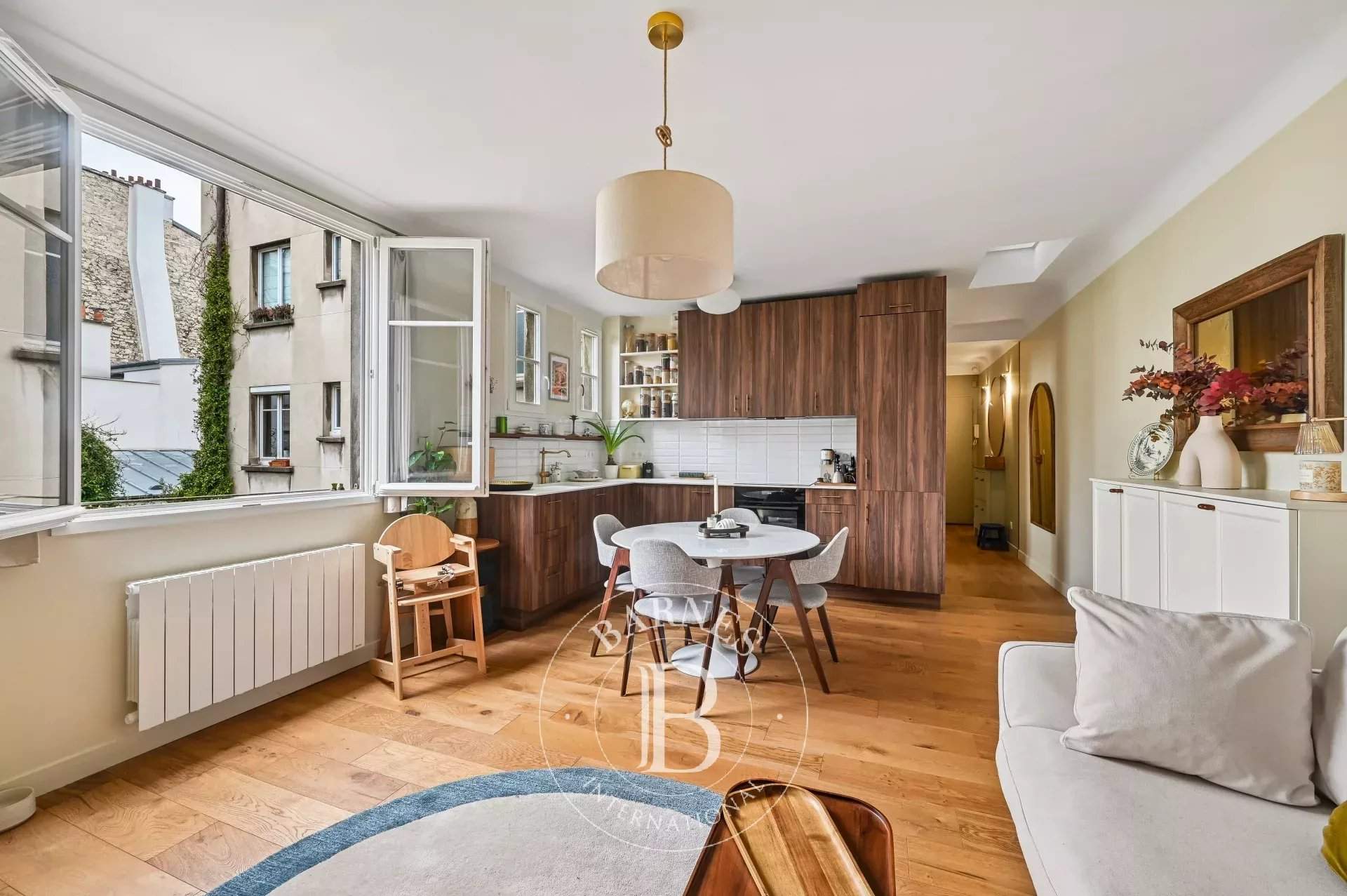 Paris  - Apartment 2 Bedrooms - picture 2
