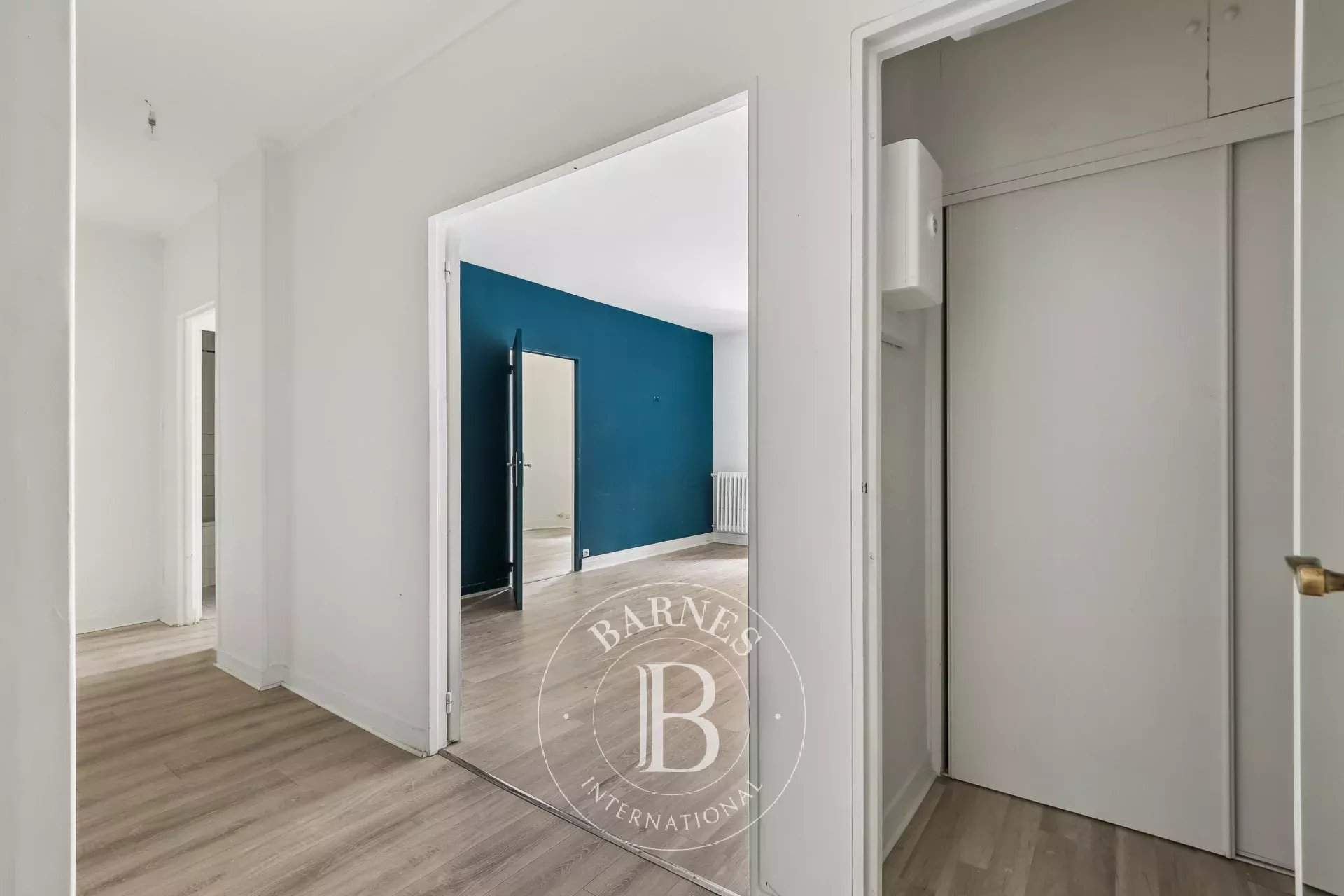 Paris  - Apartment 3 Bedrooms - picture 13