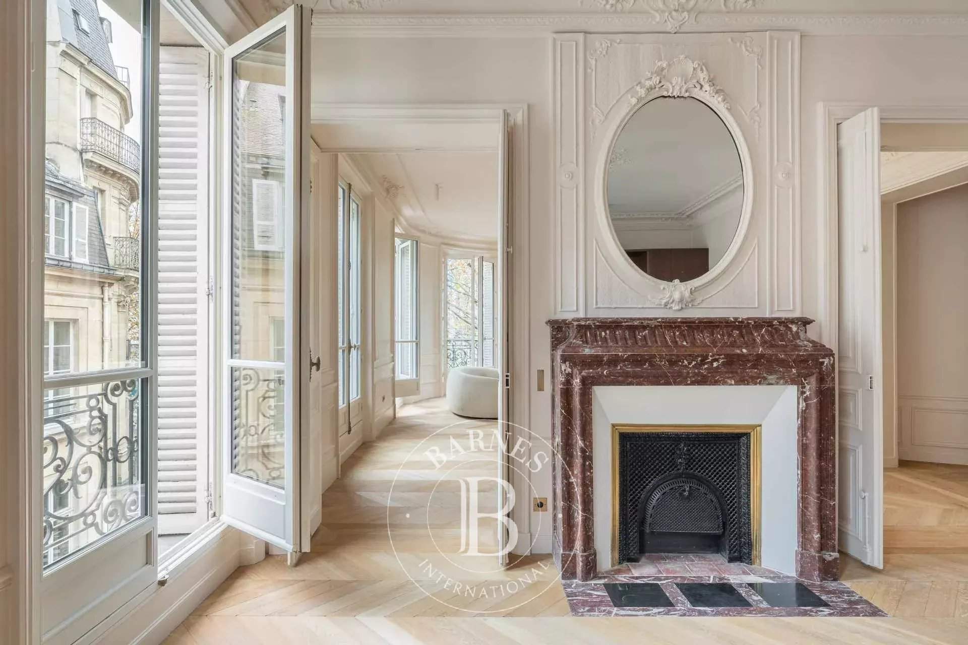 Paris  - Appartement 5 Pi&egrave;ces 3 Chambres - picture 8