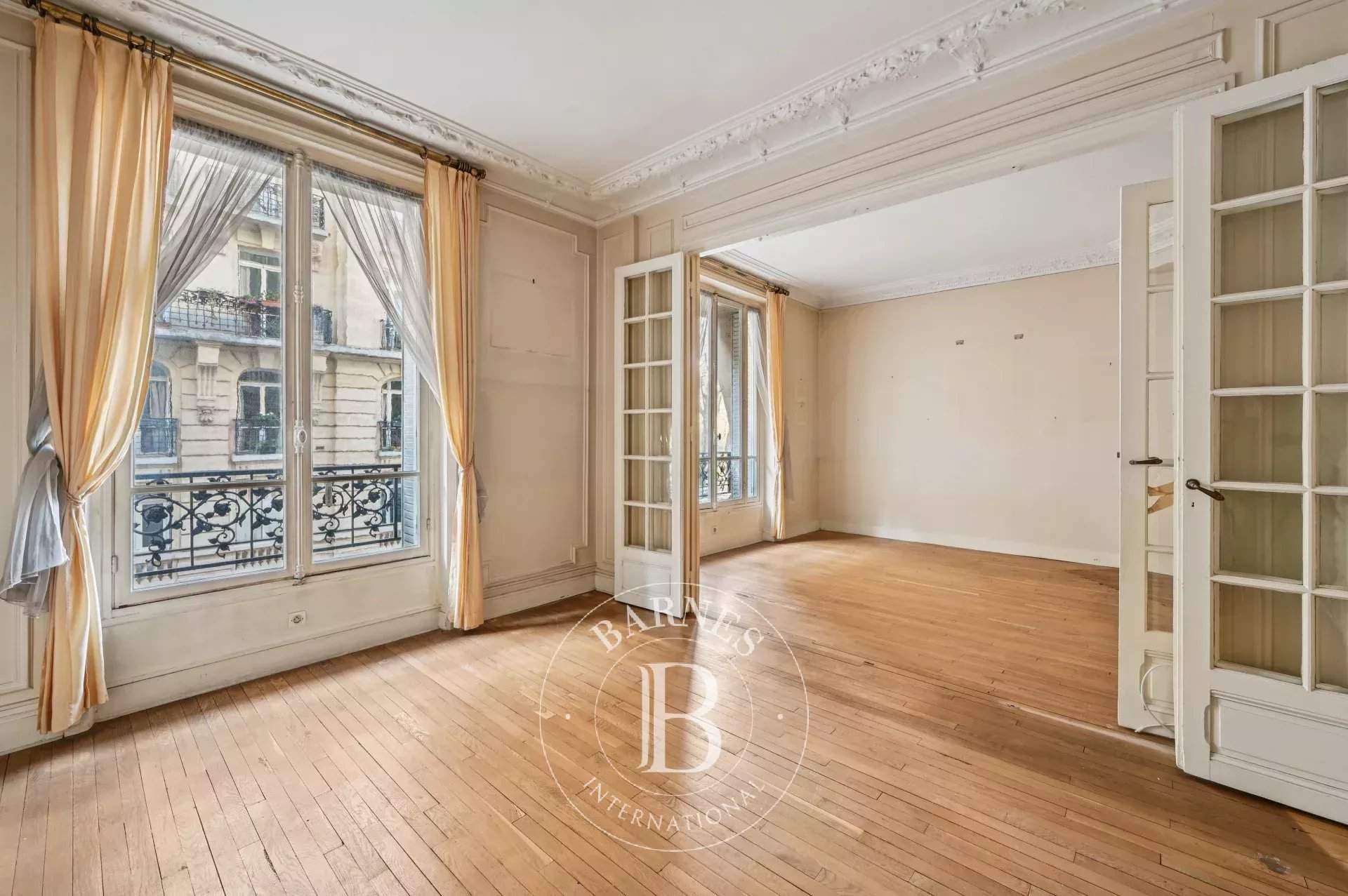 Paris  - Appartement 3 Pi&egrave;ces, 1 Chambre - picture 2