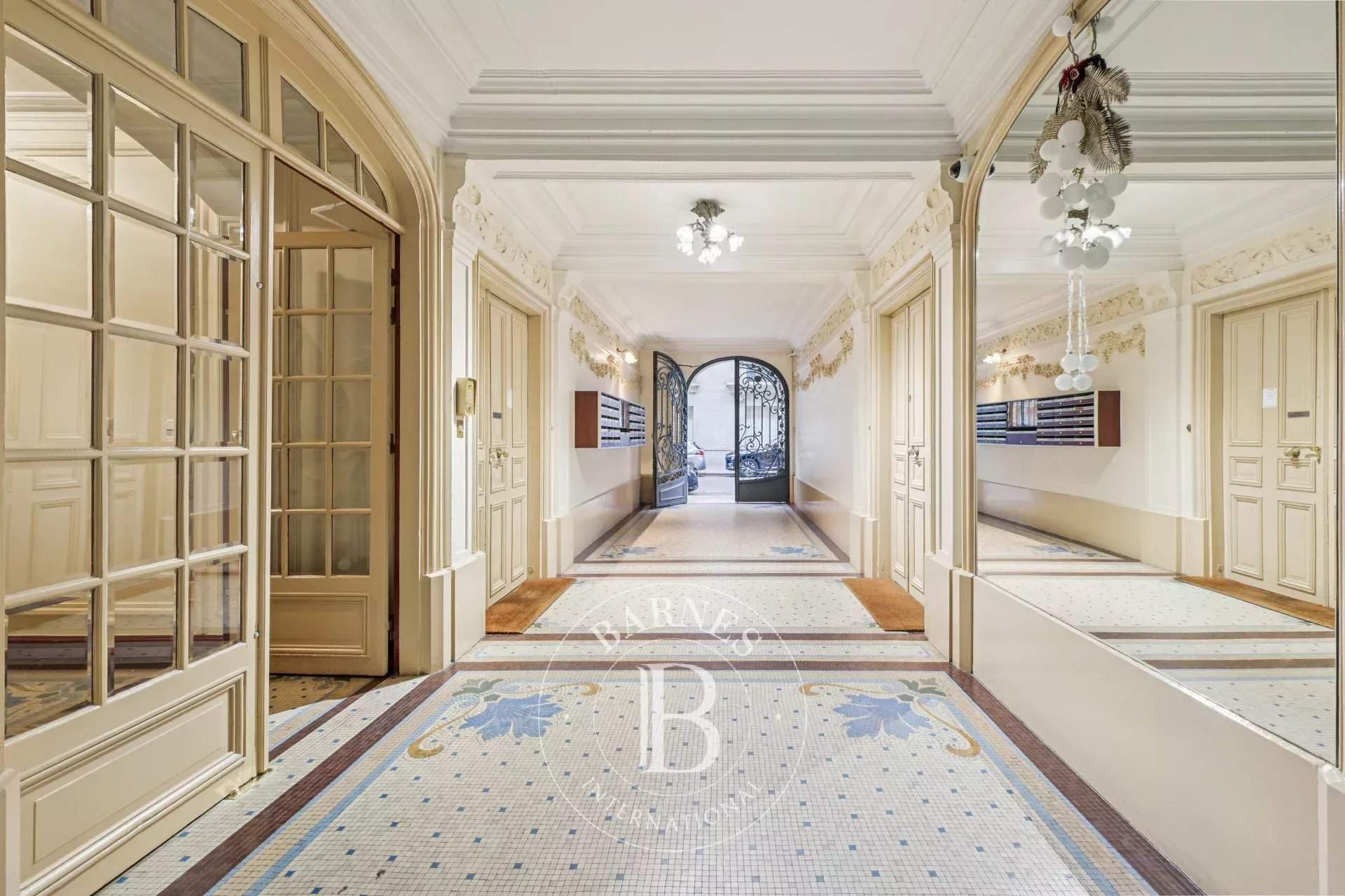 Paris  - Appartement 3 Pi&egrave;ces 2 Chambres - picture 14