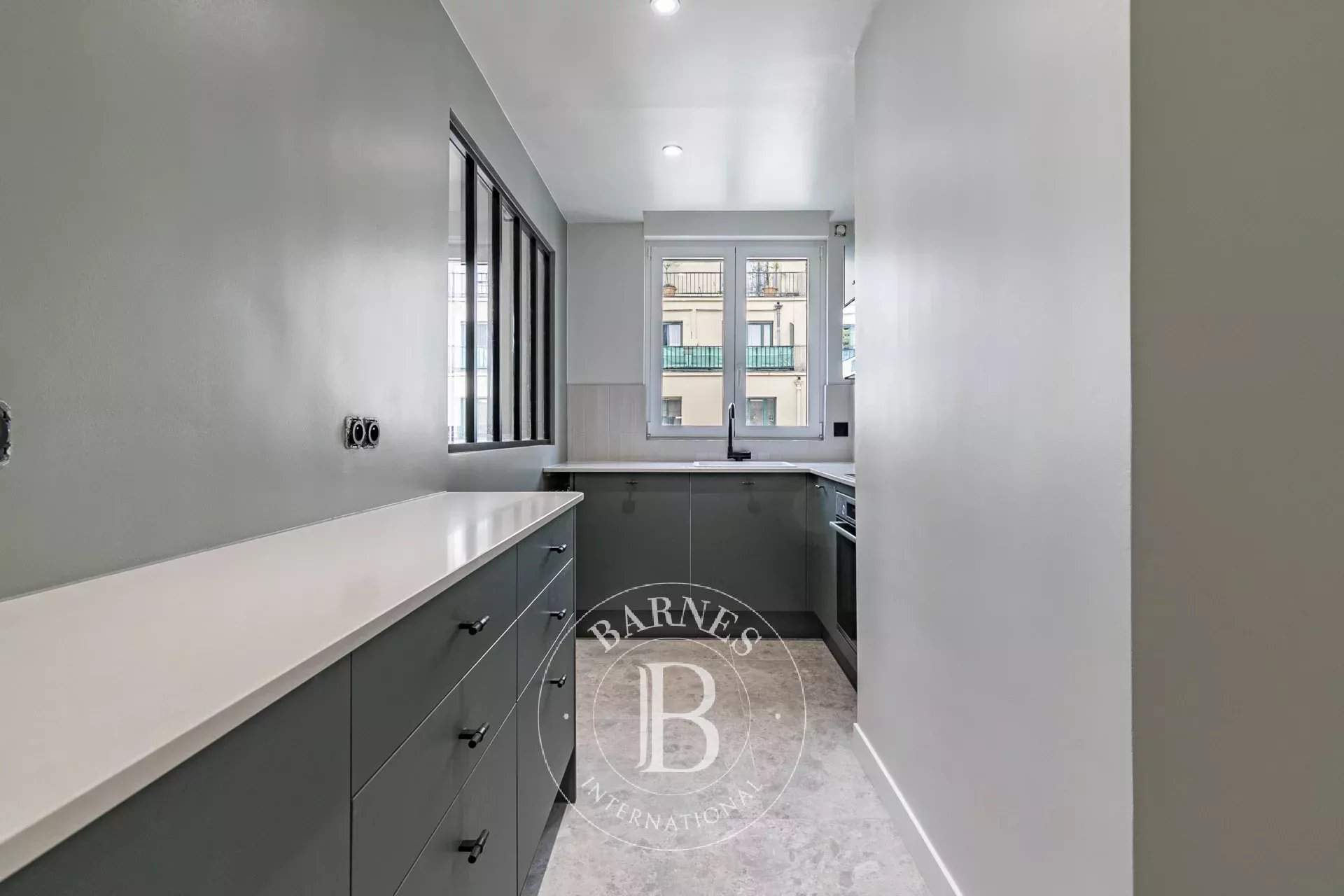 Paris  - Apartment 2 Bedrooms - picture 12