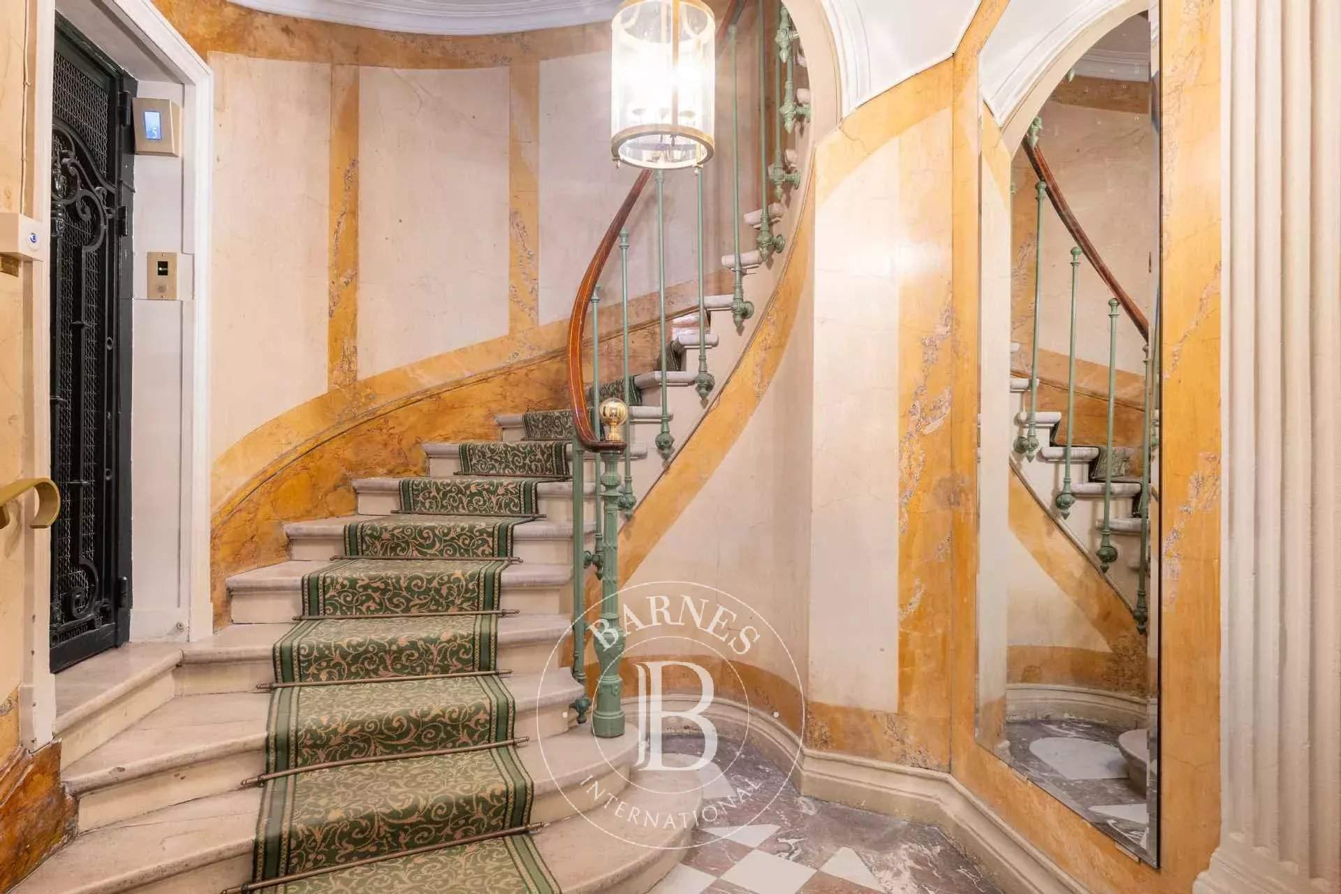 Paris  - Appartement 5 Pi&egrave;ces 3 Chambres - picture 14