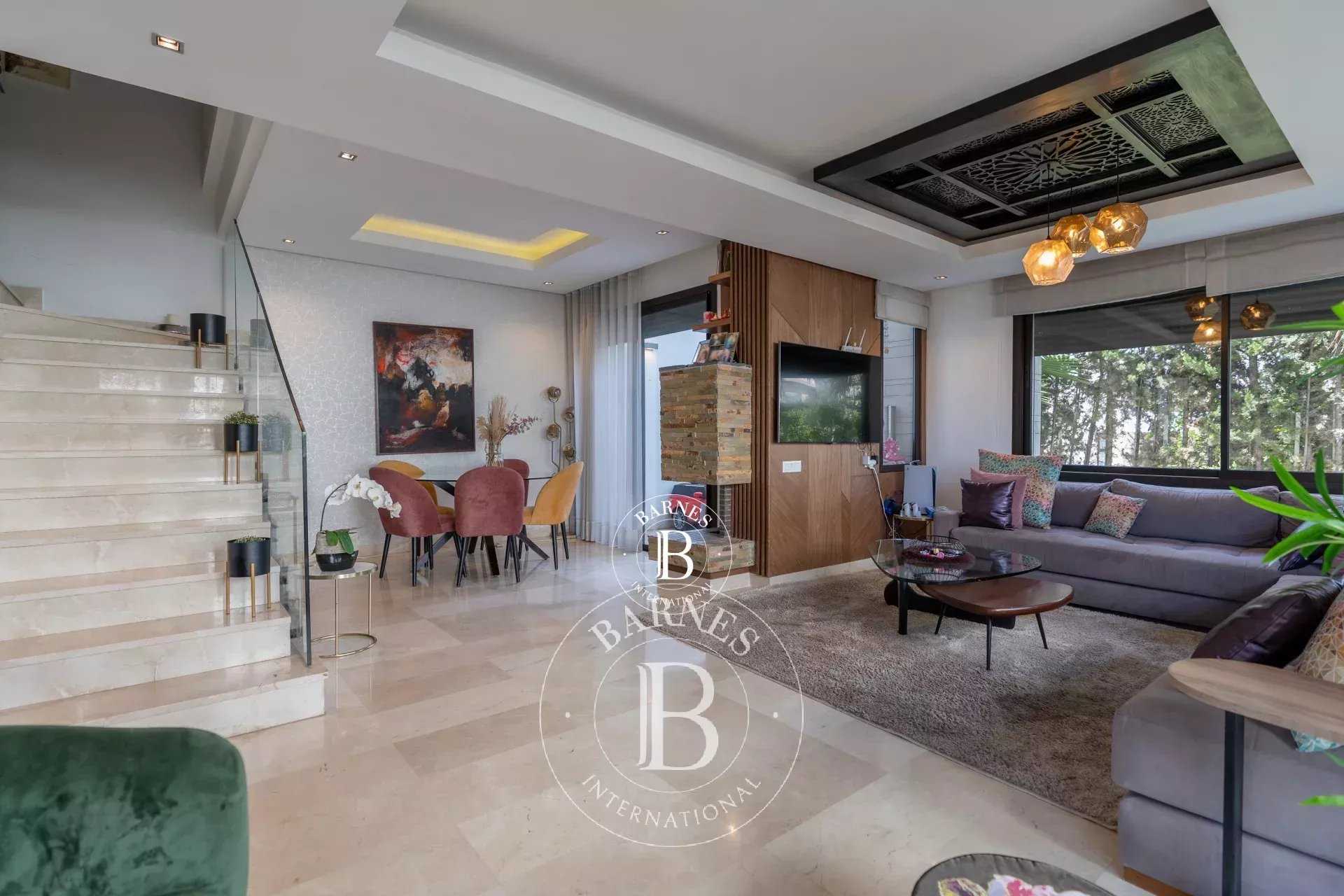 Casablanca  - Piso 5 Cuartos