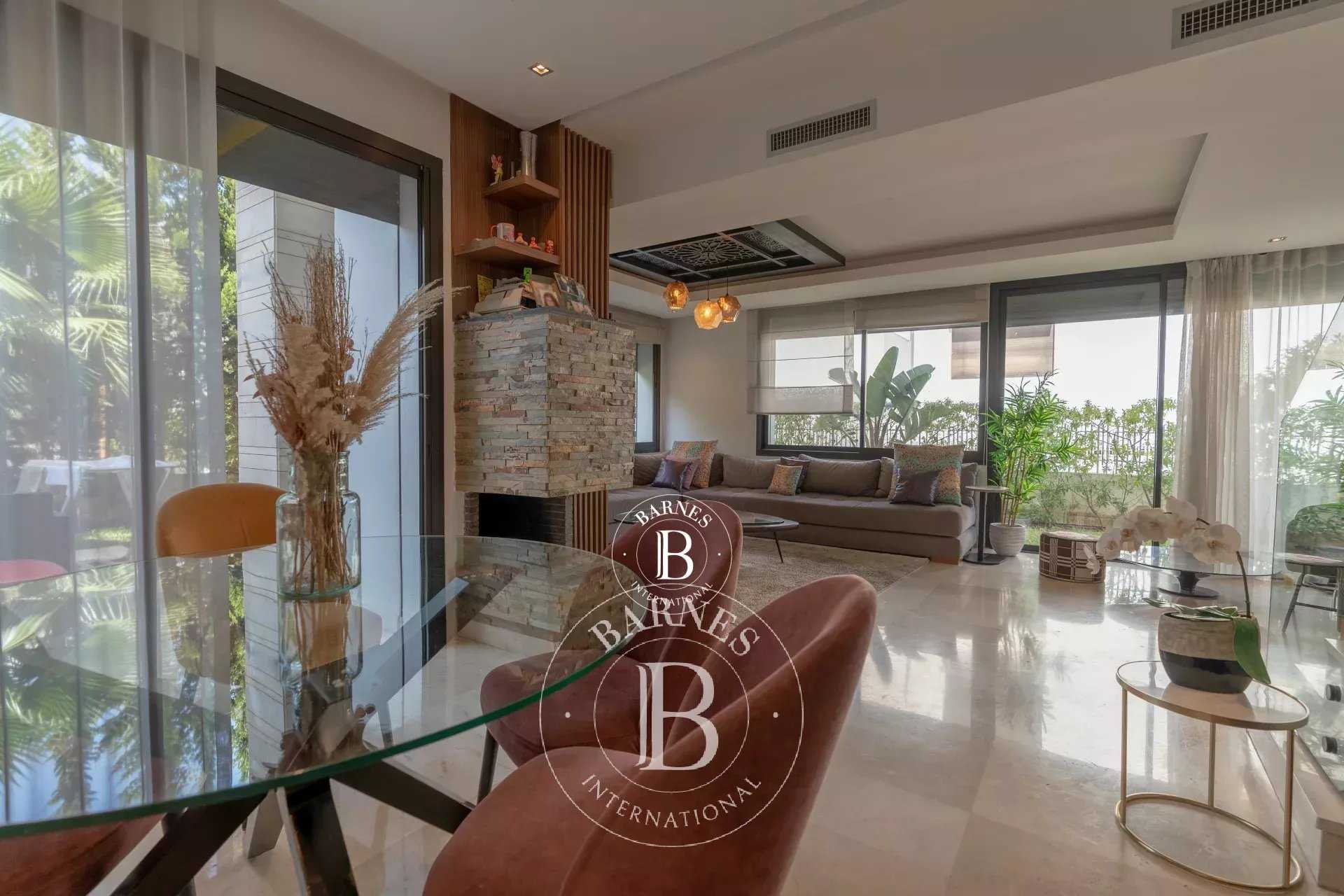 Casablanca  - Piso 5 Cuartos