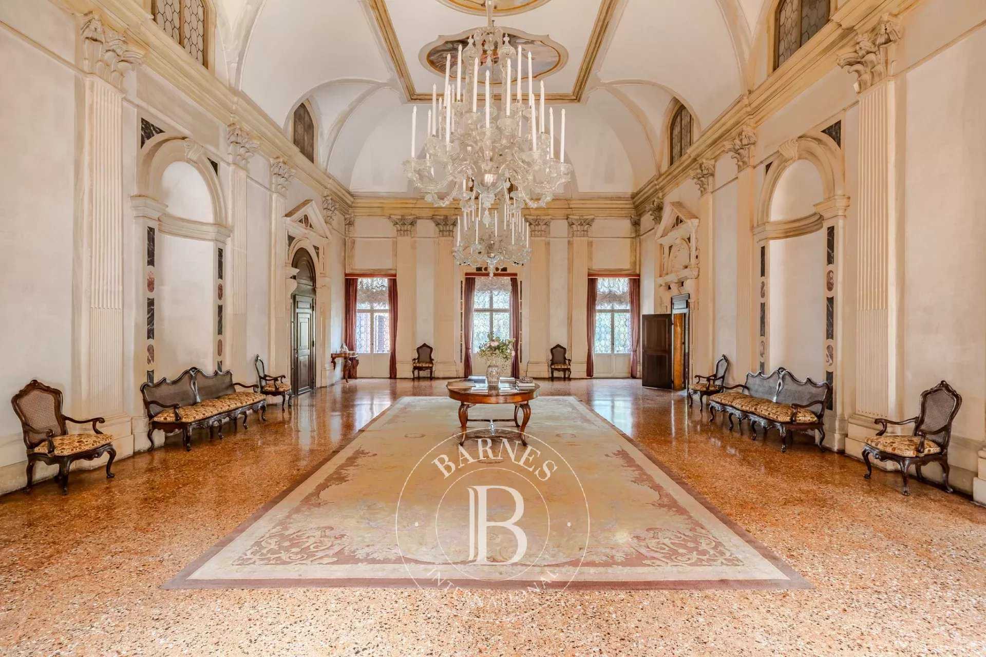 Padova  - Villa 5 Bedrooms