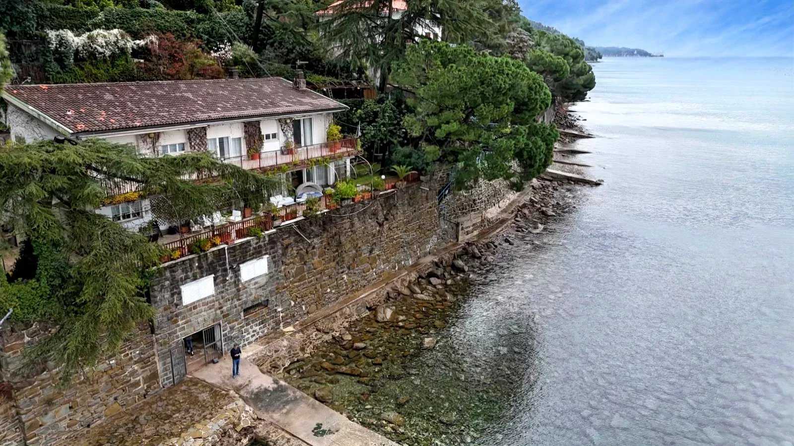 Trieste  - Maison 6 Pièces 3 Chambres