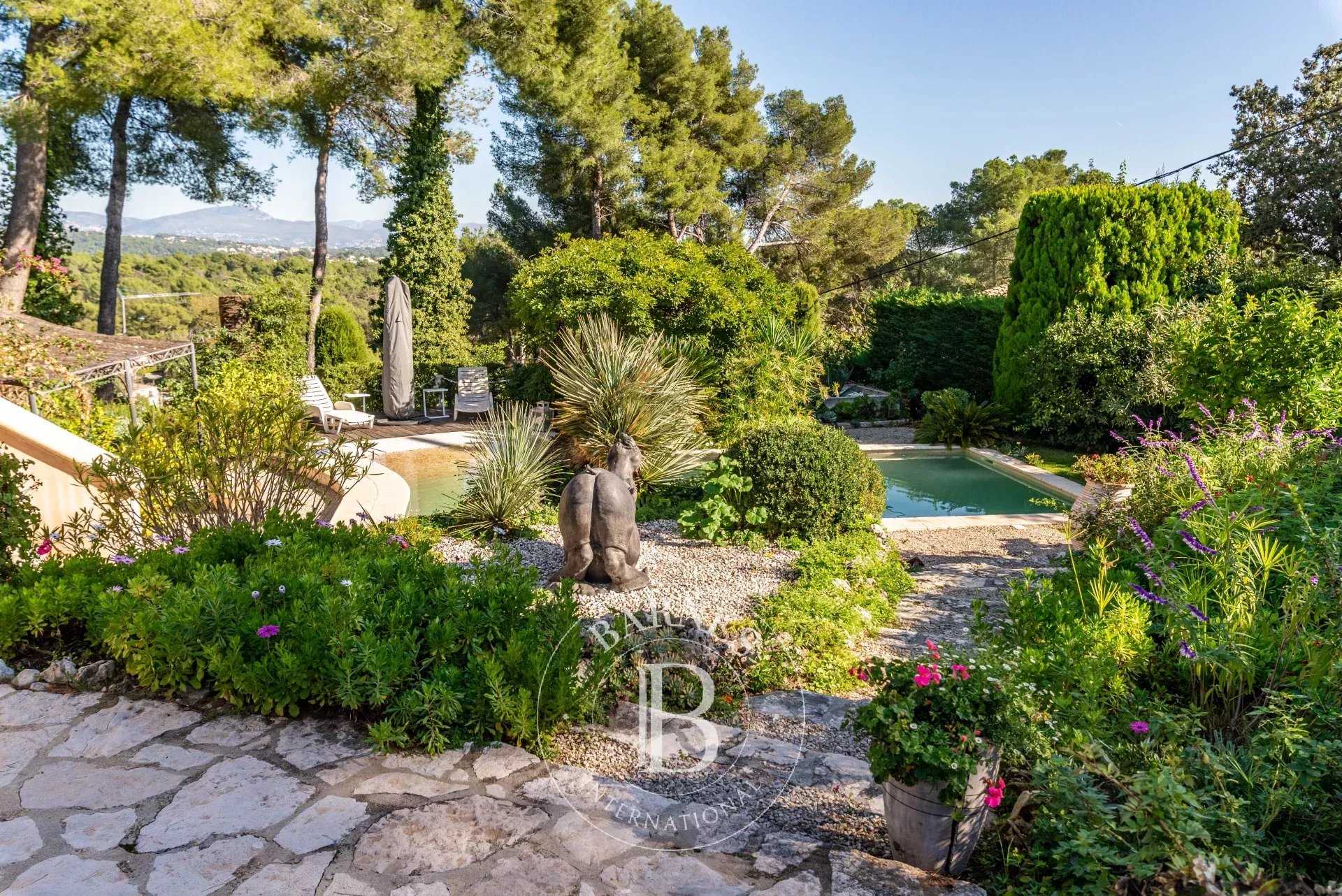 Saint-Paul-de-Vence  - Villa 4 Bedrooms