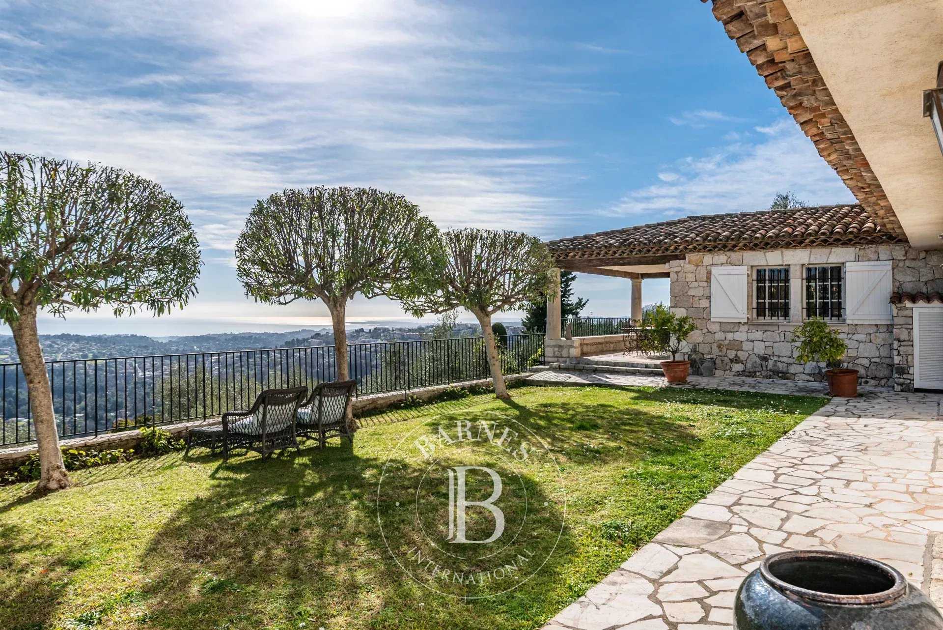 Vence  - Mas 10 Pi&egrave;ces 6 Chambres