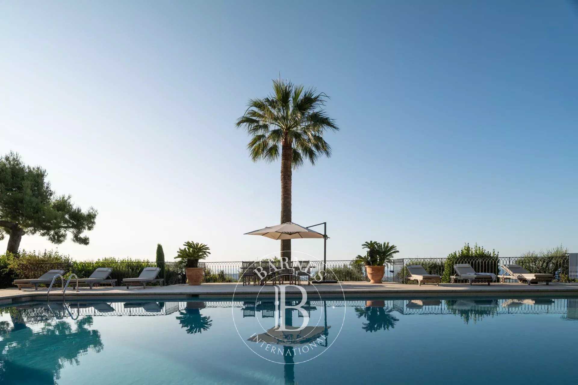 Vence  - Villa 8 Bedrooms