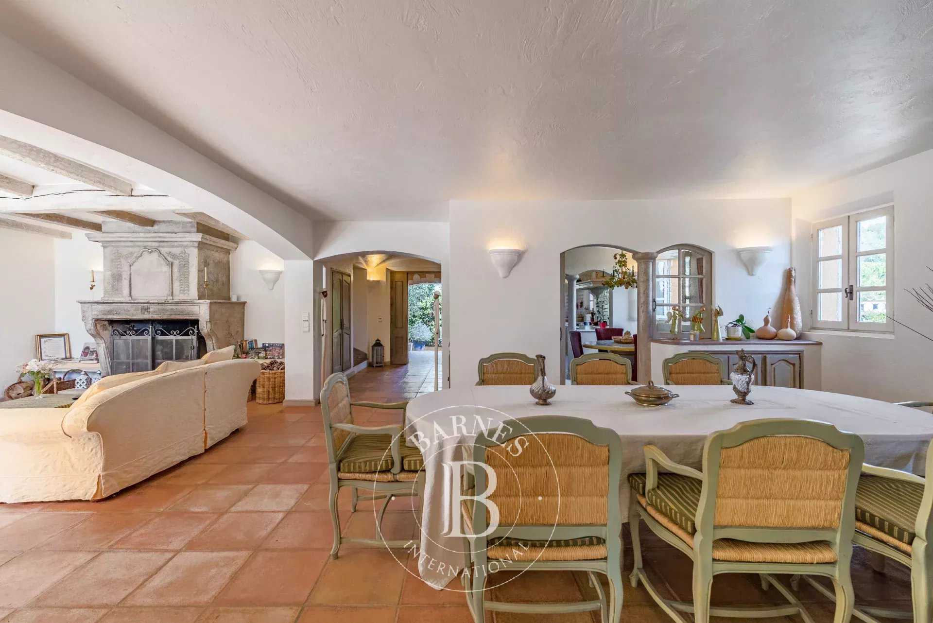 Saint-Paul-de-Vence  - Villa 5 Bedrooms