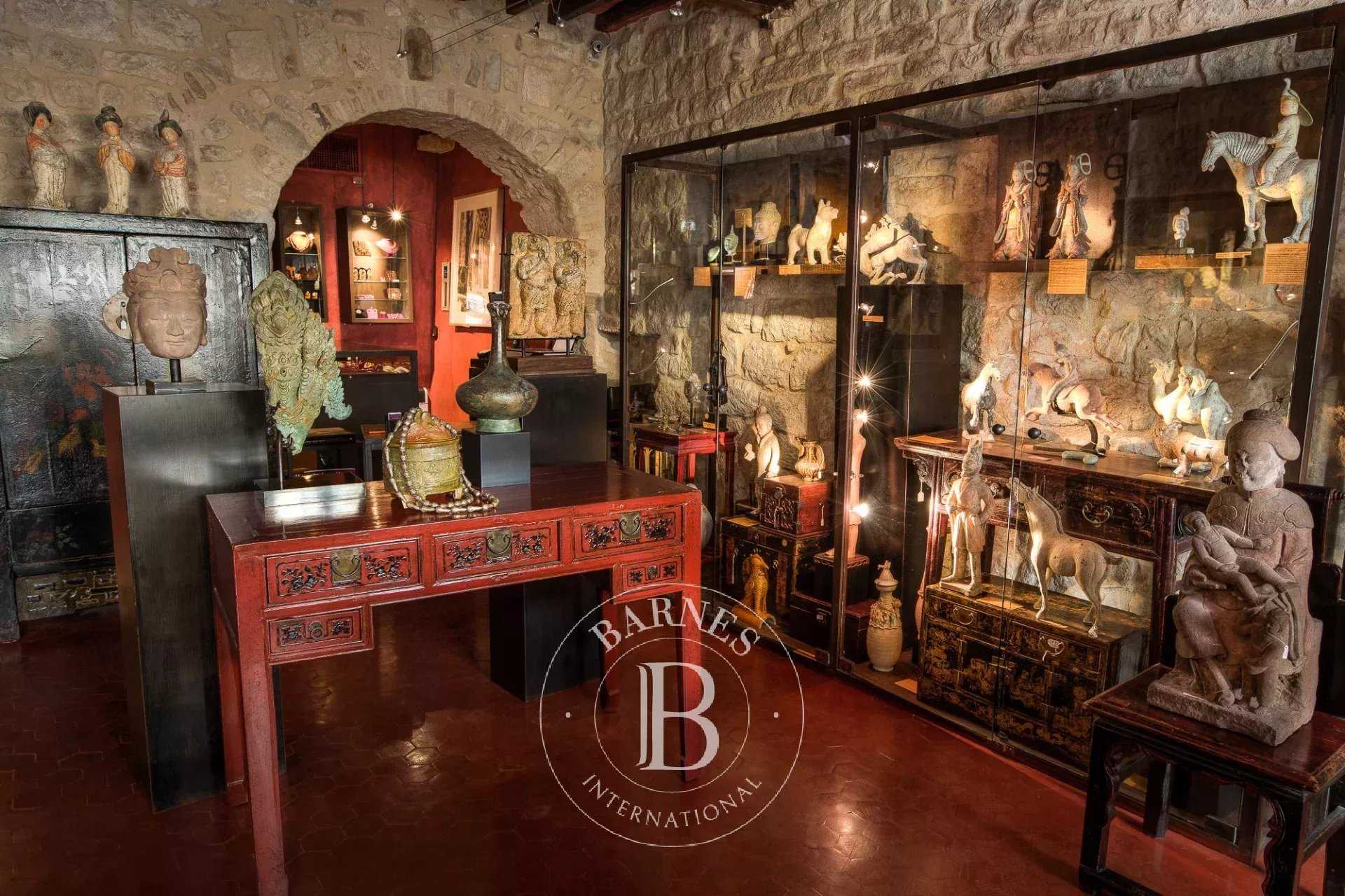 Saint-Paul-de-Vence  - Village house 