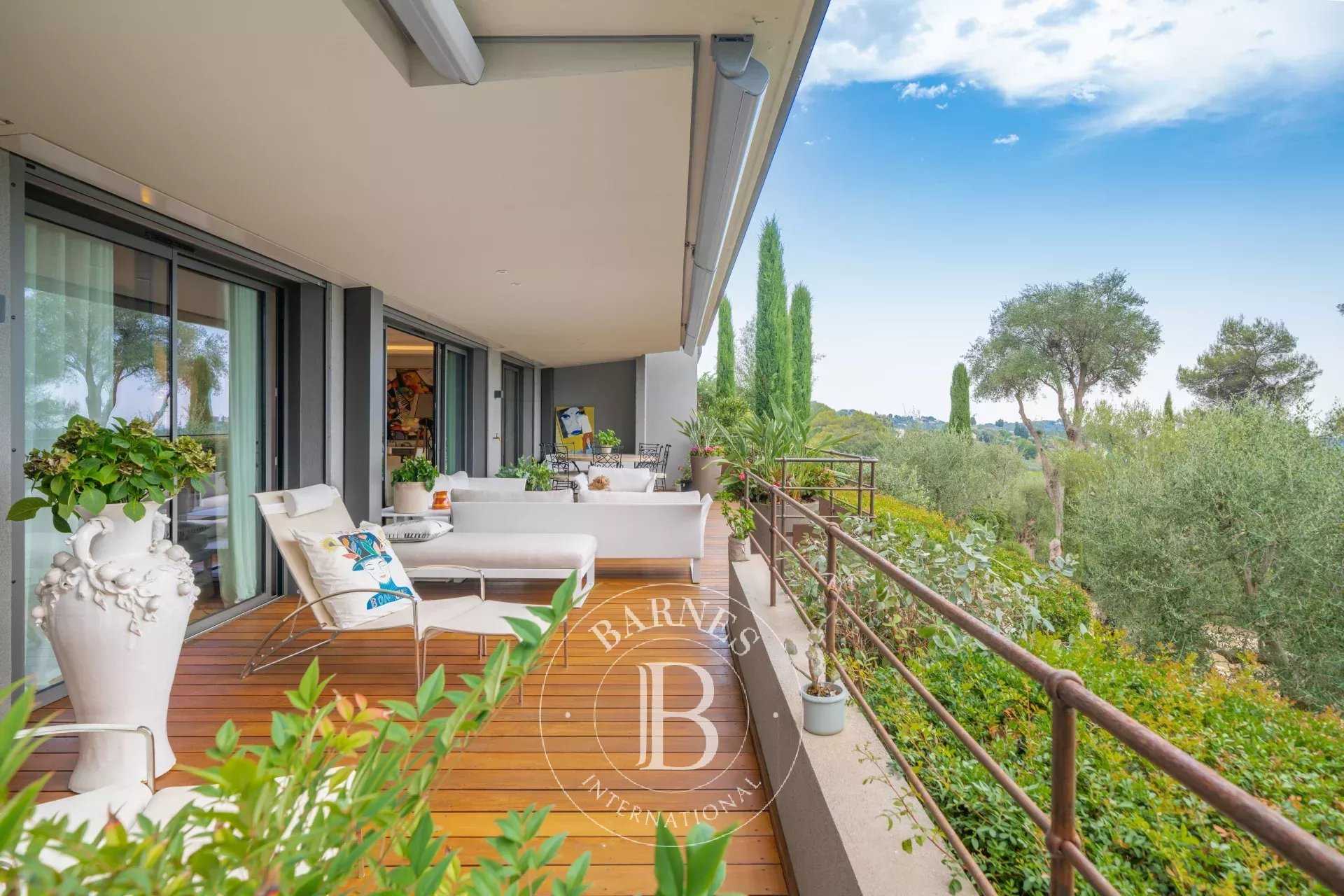 Saint-Paul-de-Vence  - Apartment 3 Bedrooms