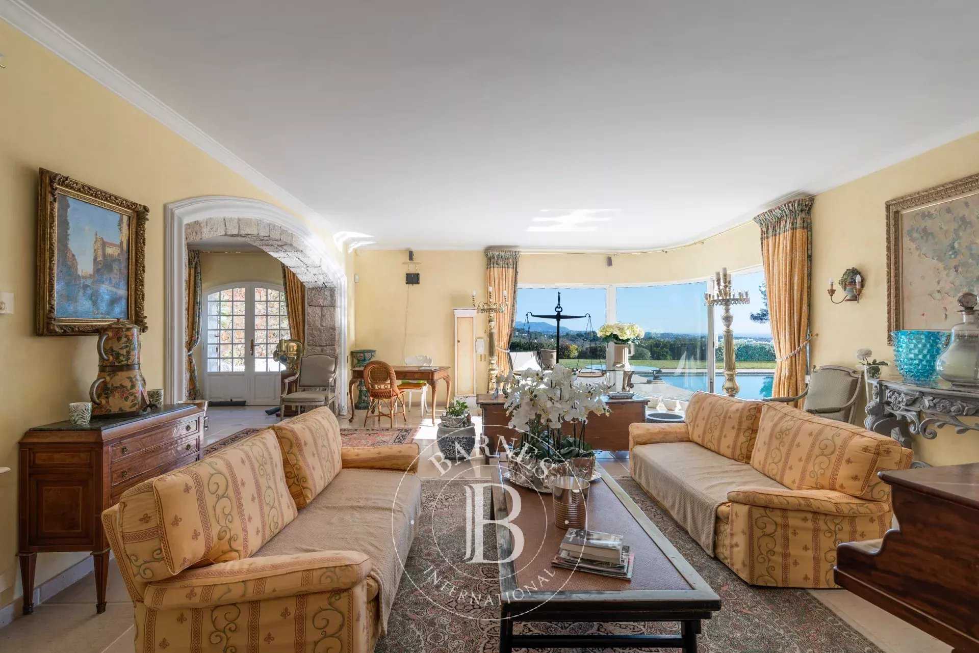 La Colle-sur-Loup  - Villa 5 Bedrooms