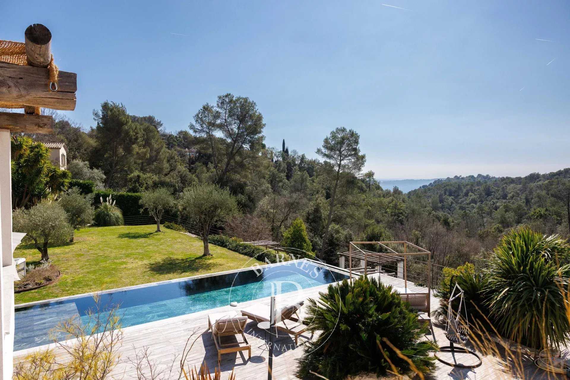 Saint-Paul-de-Vence  - Villa 8 Pi&egrave;ces 5 Chambres