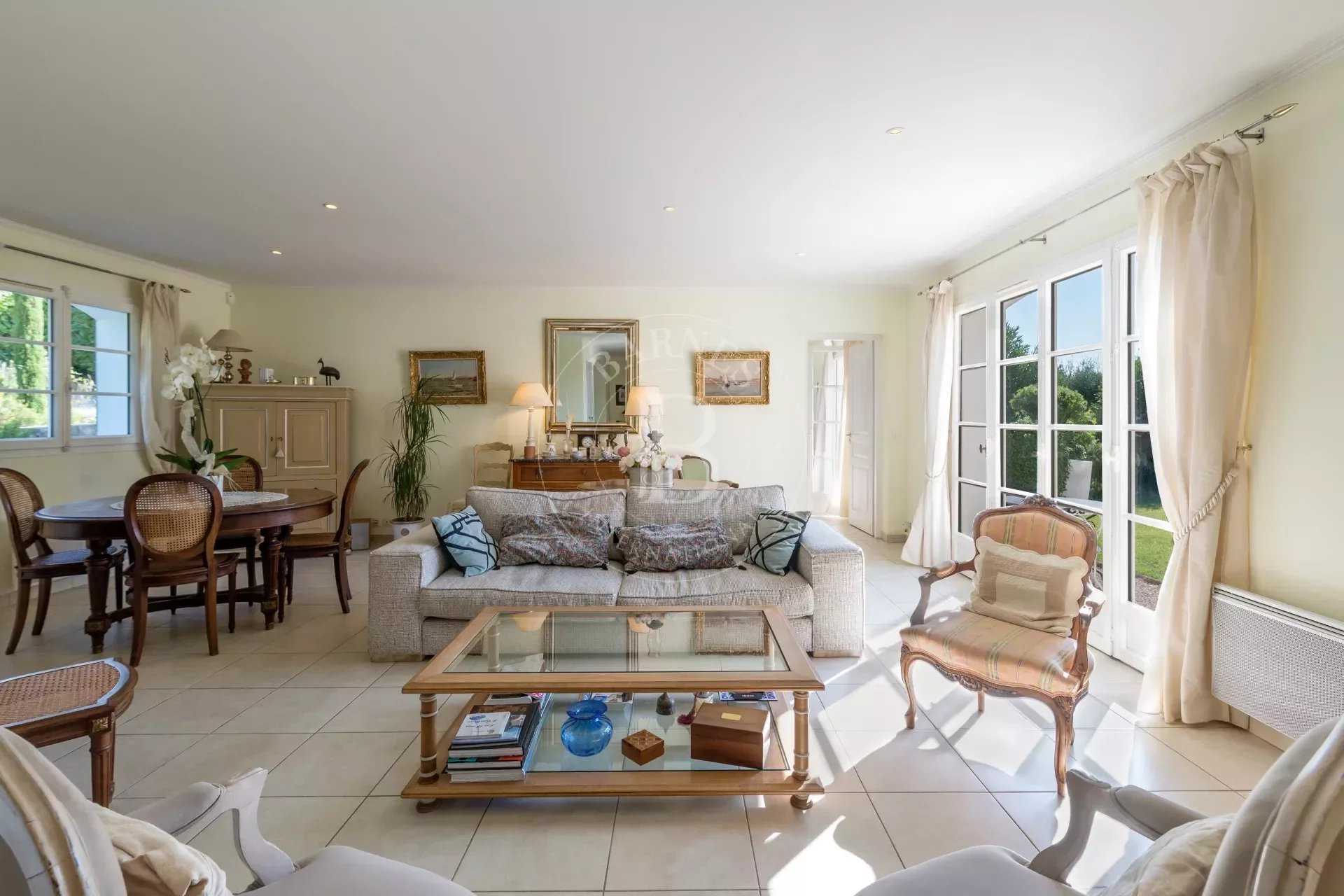 Vence  - Villa 4 Bedrooms