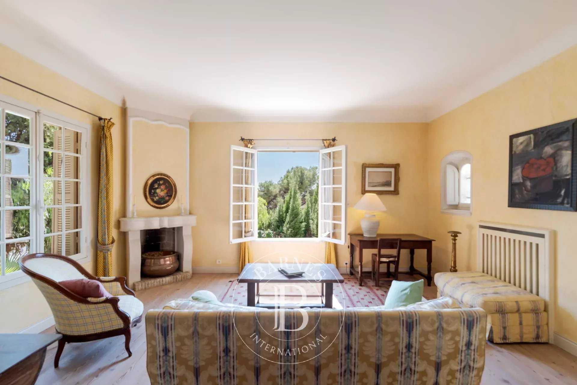 Saint-Paul-de-Vence  - Villa 7 Bedrooms