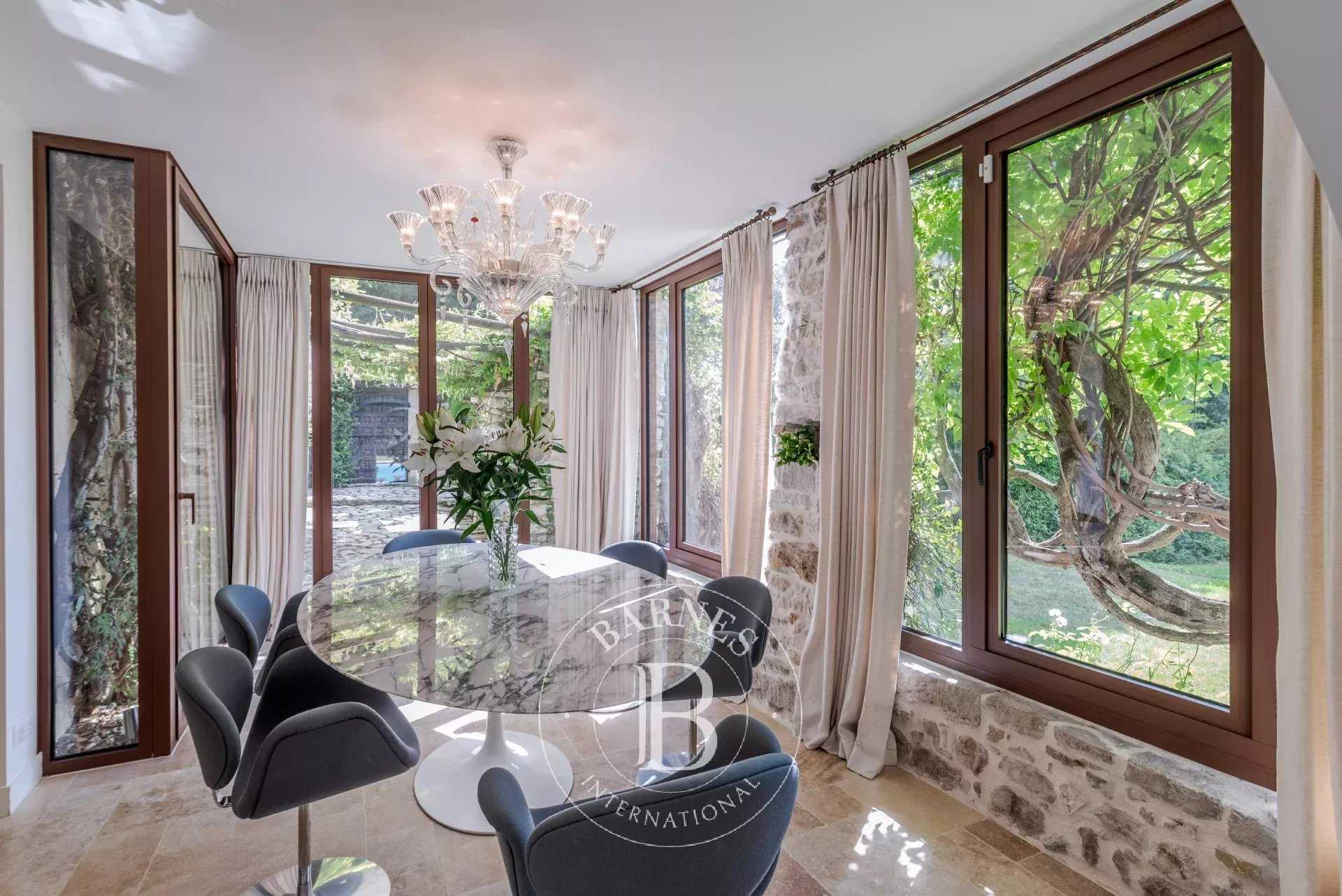 Vence  - Villa 9 Bedrooms