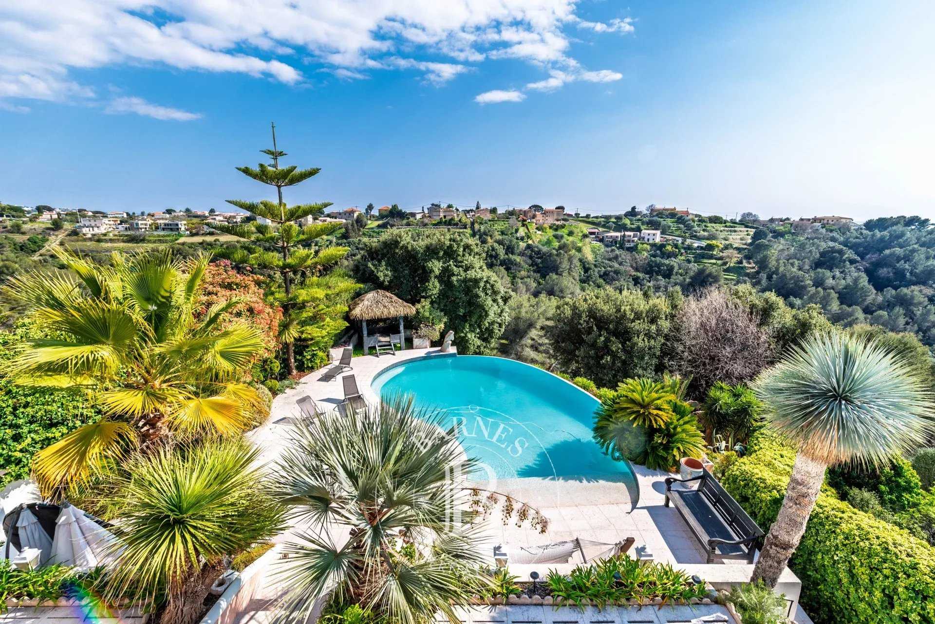 Cagnes-sur-Mer  - Villa 7 Pi&egrave;ces 5 Chambres