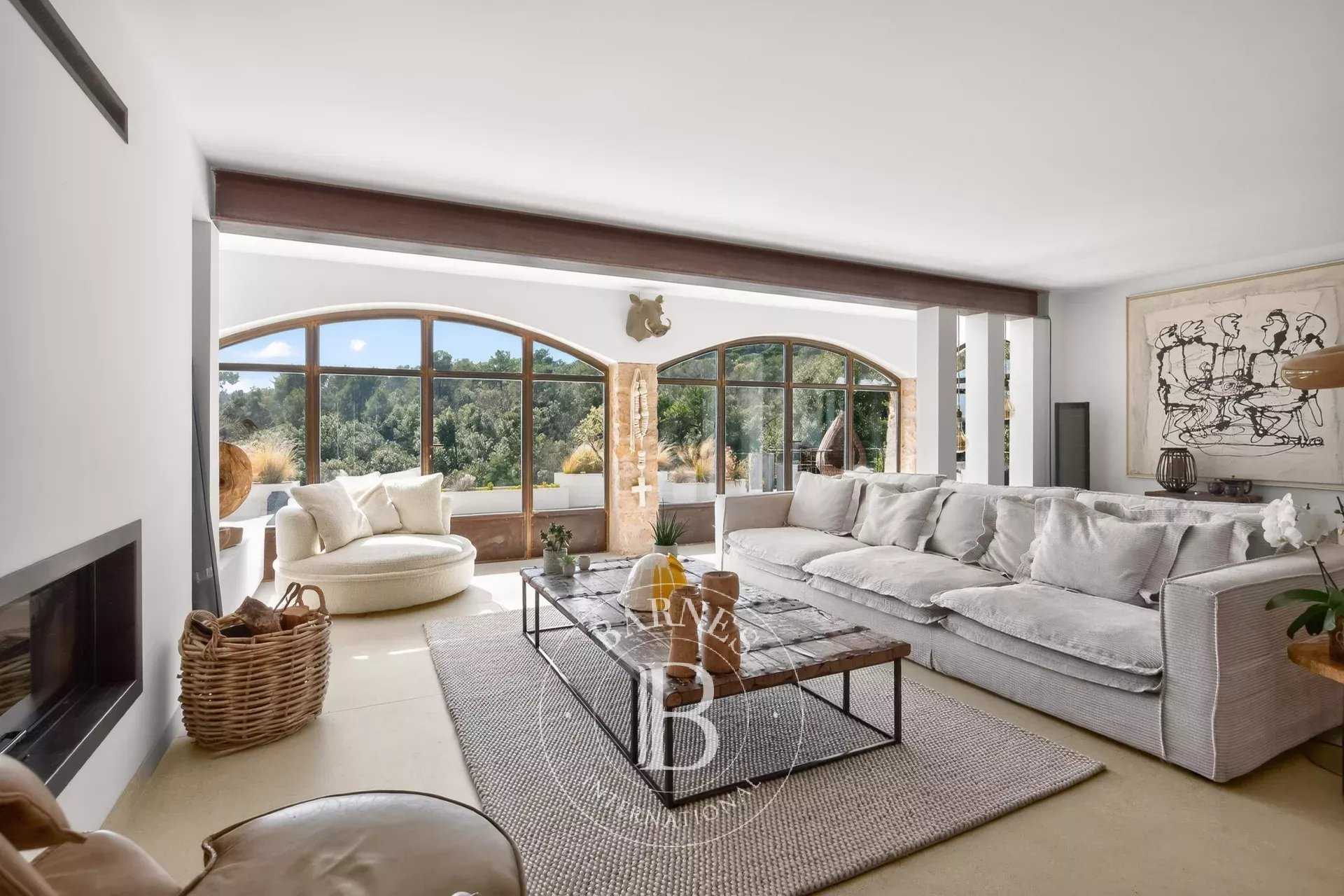 Saint-Paul-de-Vence  - Villa 8 Pi&egrave;ces 5 Chambres