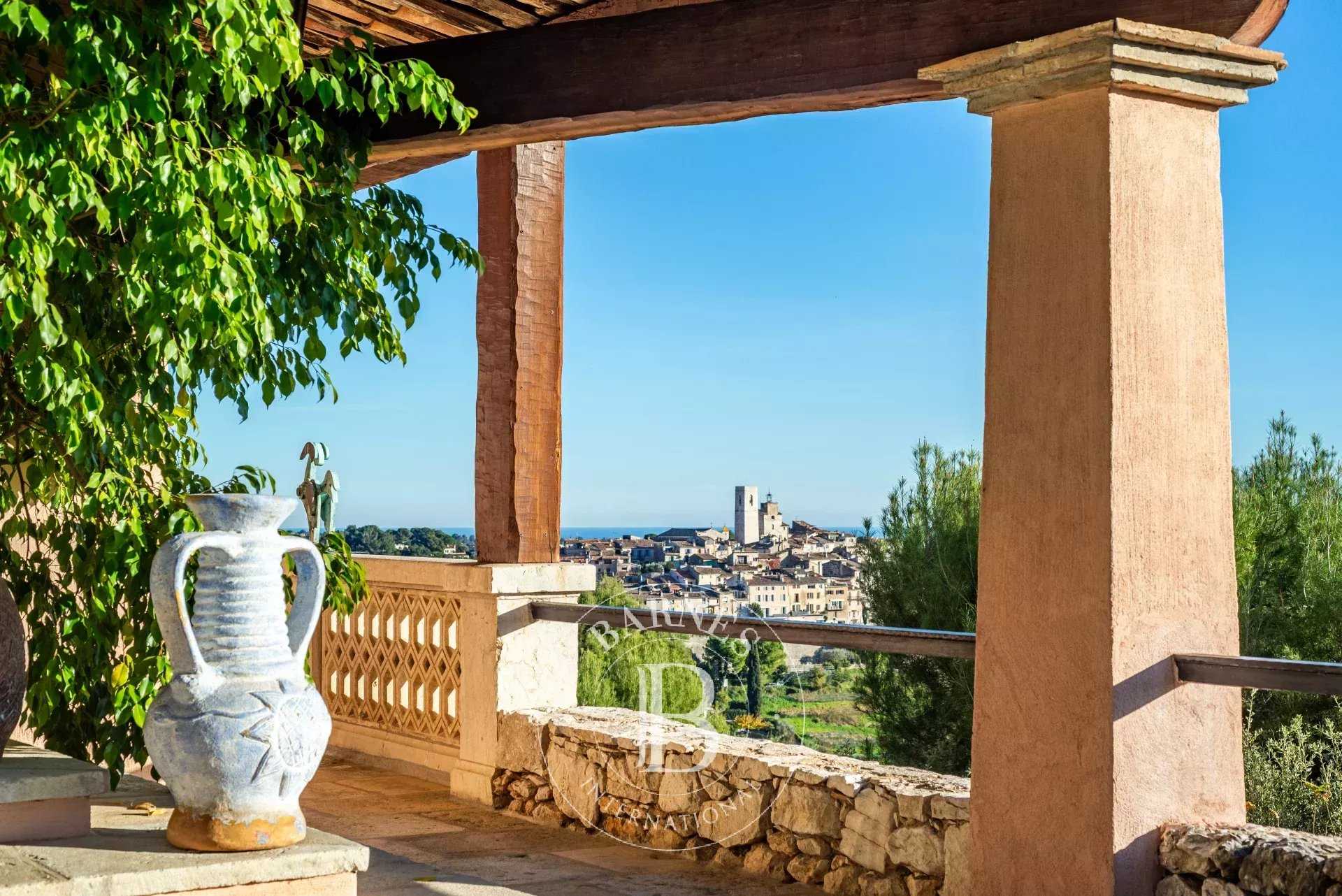 Saint-Paul-de-Vence  - Propriété 15 Pi&egrave;ces 7 Chambres