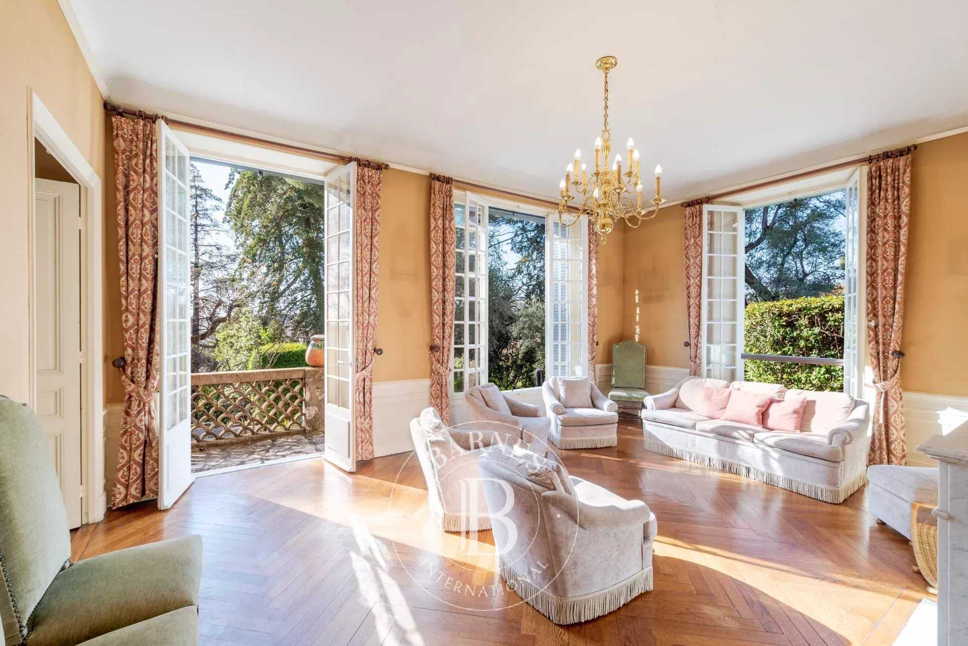 Saint-Paul-de-Vence  - Villa 8 Pi&egrave;ces 4 Chambres