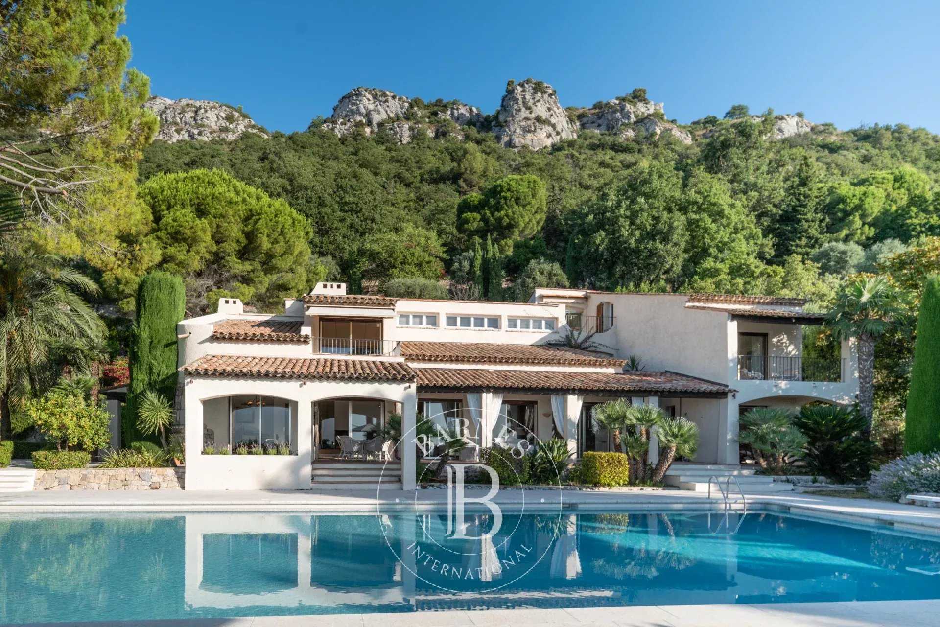 Vence  - Villa 8 Bedrooms