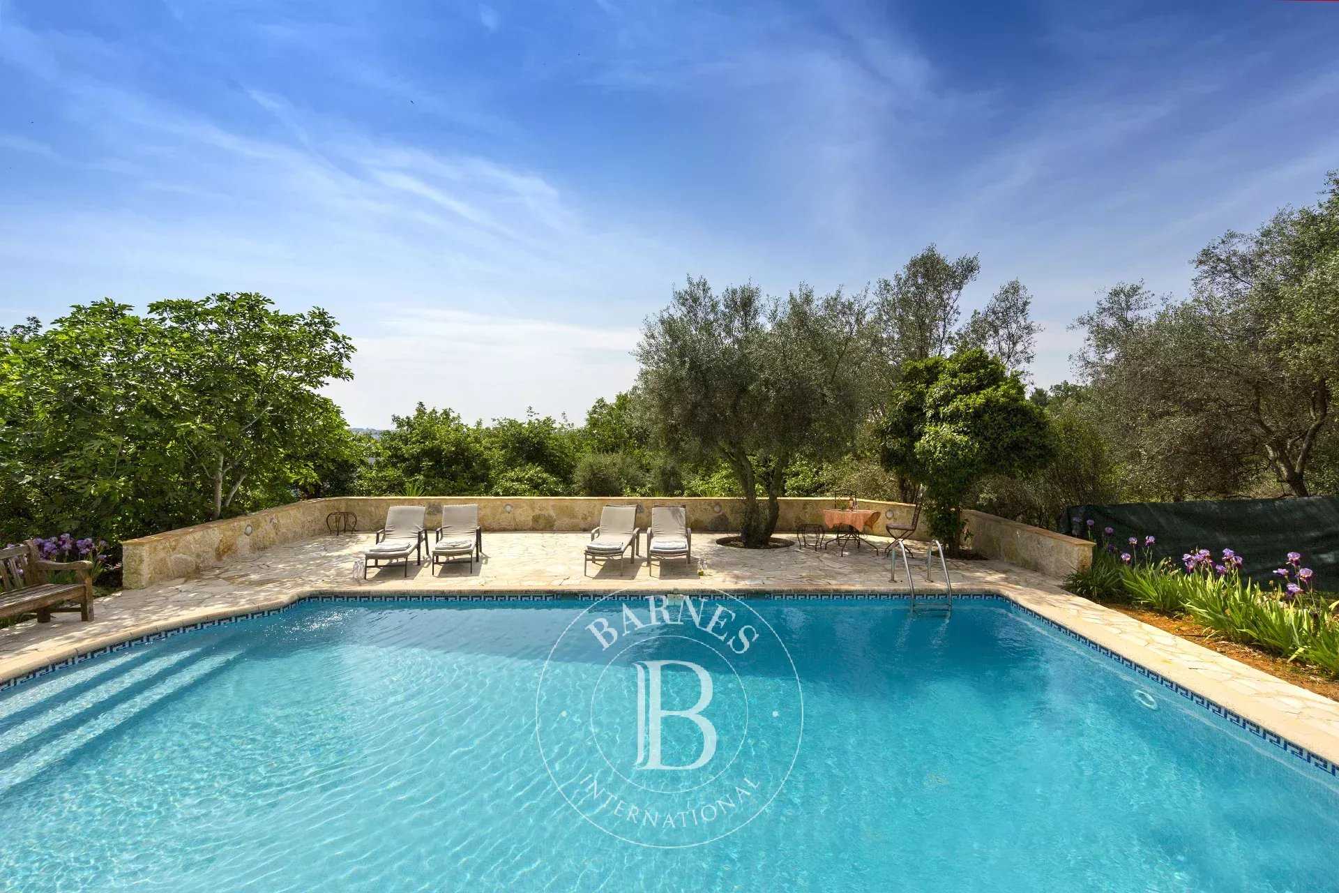 Gattières  - Villa 4 Bedrooms