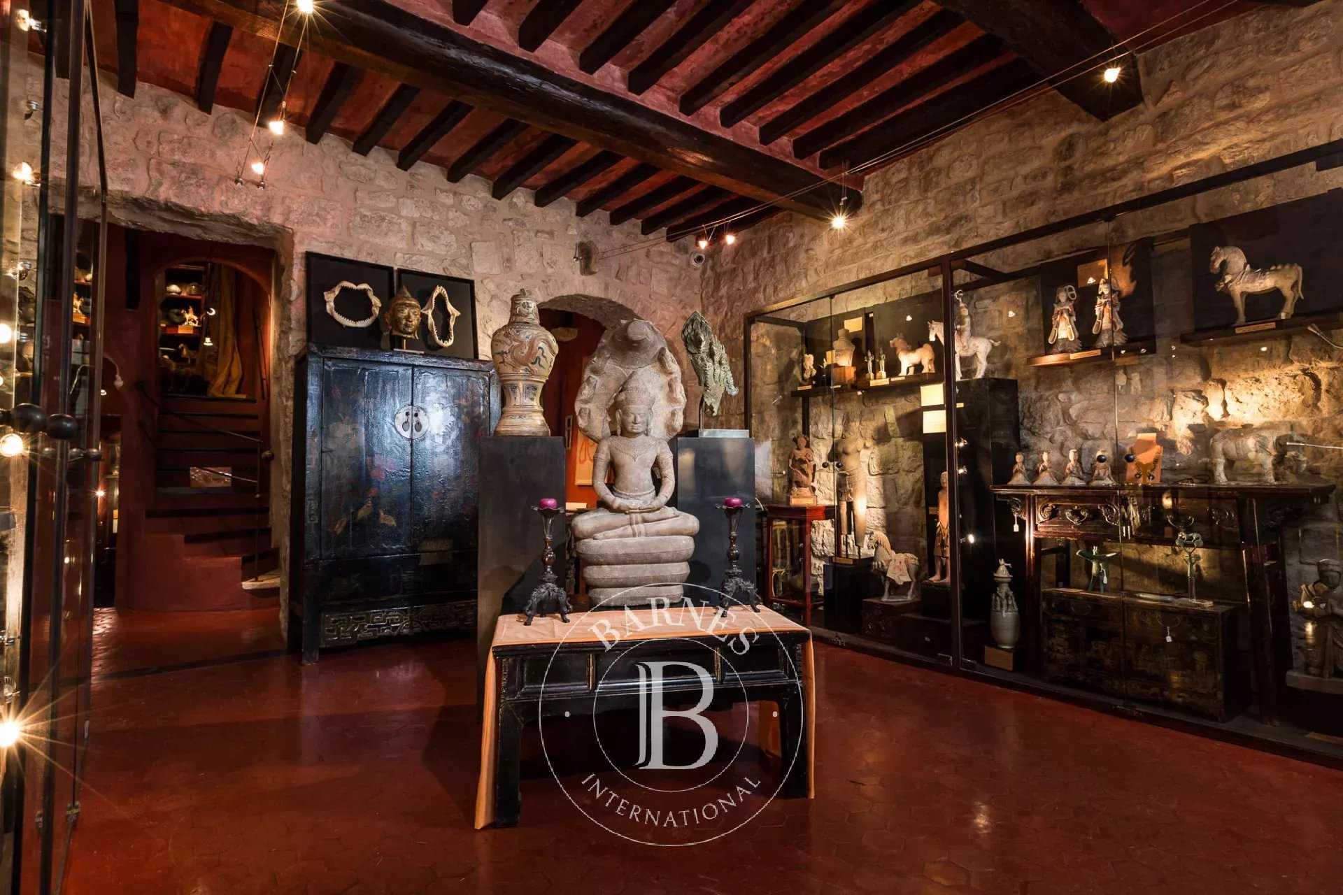 Saint-Paul-de-Vence  - Village house 