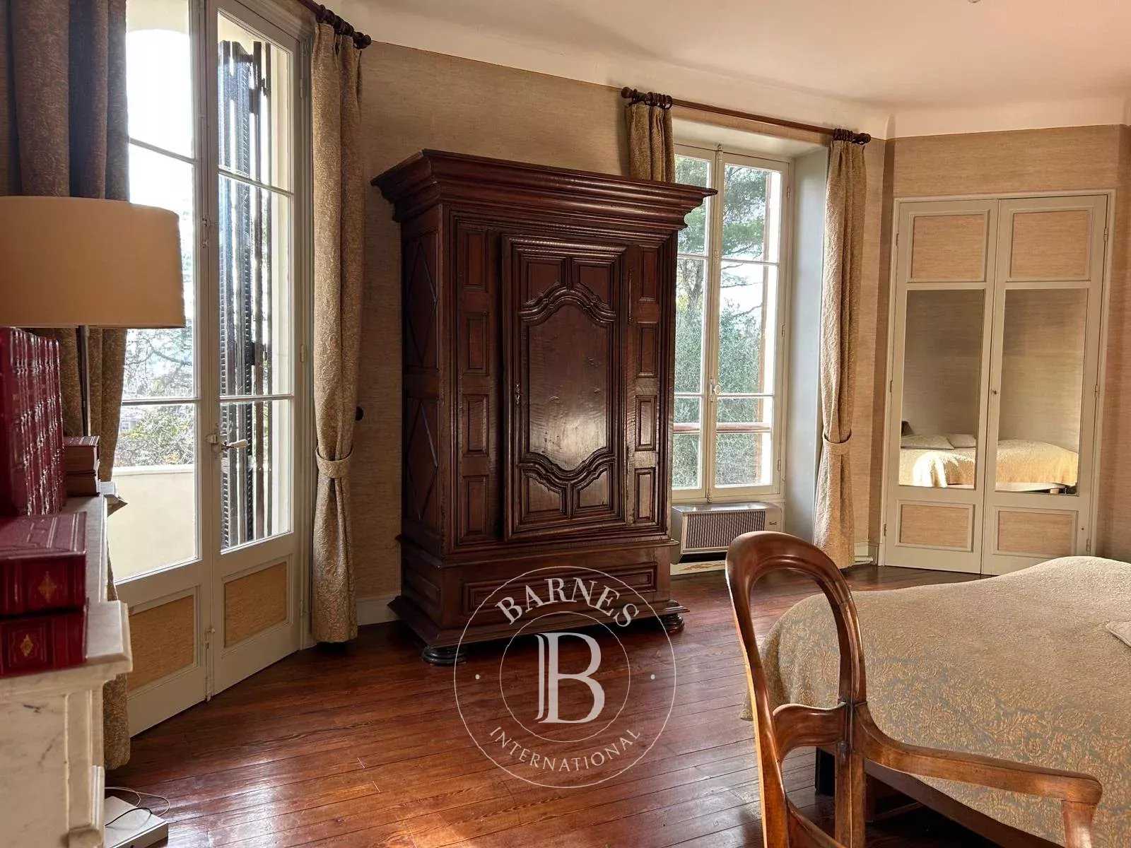 Saint-Paul-de-Vence  - Villa 8 Pi&egrave;ces 4 Chambres