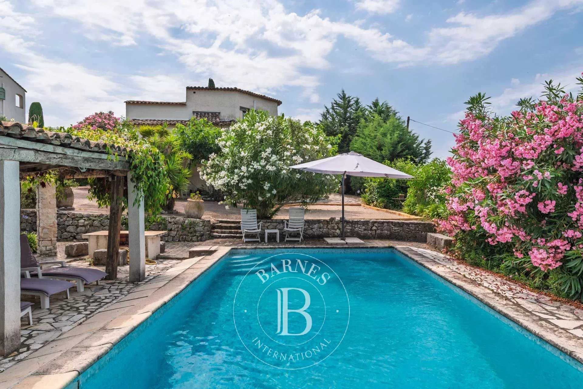 Vence  - Villa 6 Bedrooms