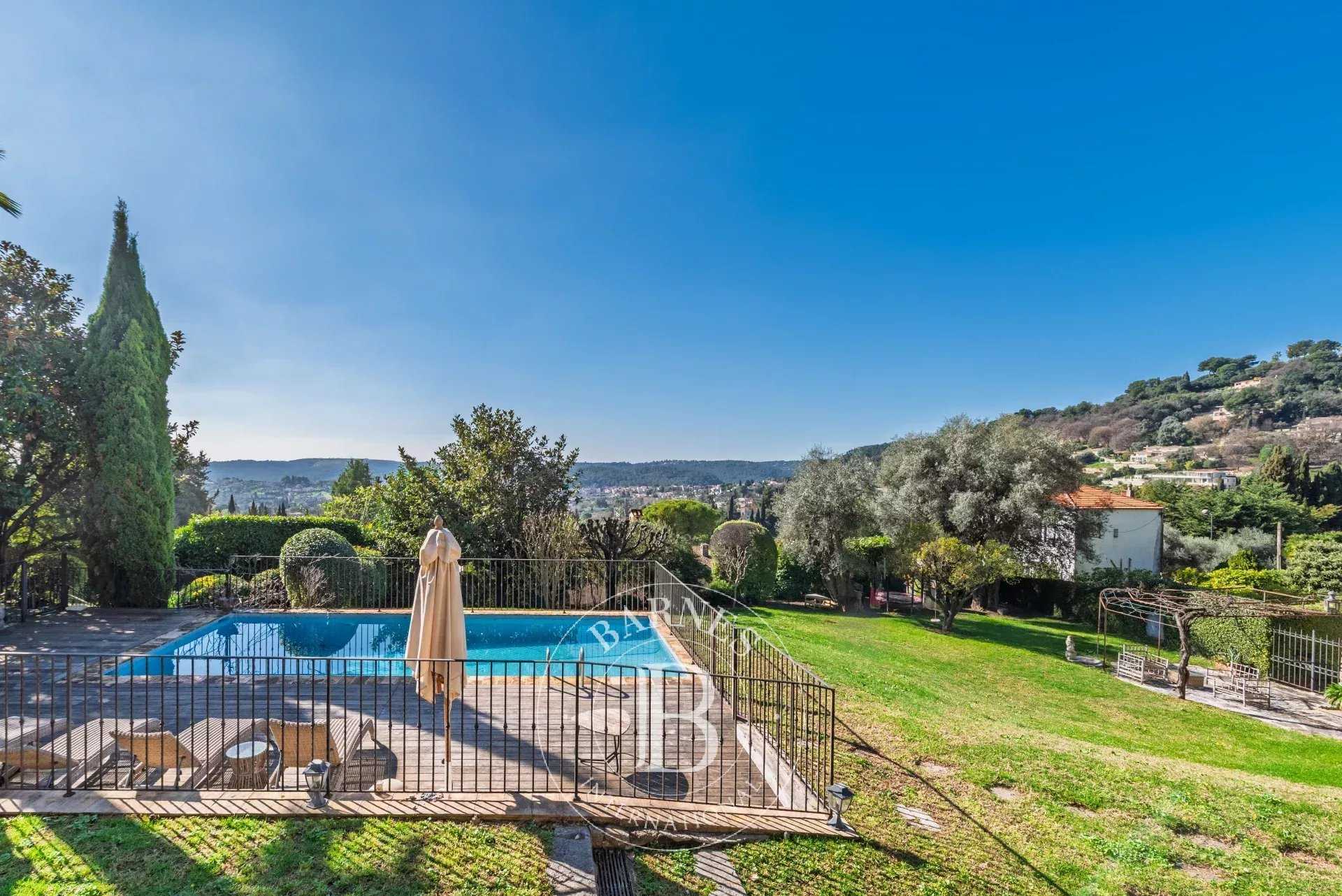 Saint-Paul-de-Vence  - Villa 6 Bedrooms