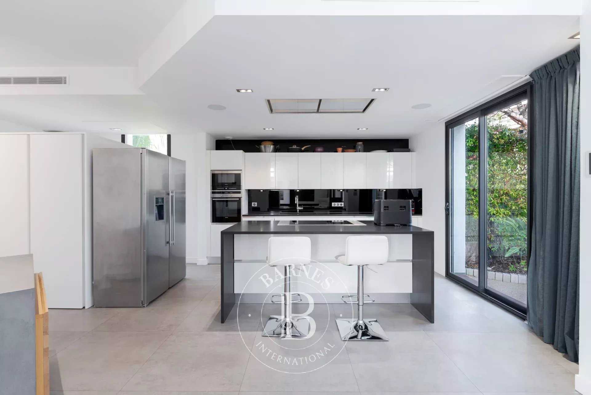 Cagnes-sur-Mer  - Villa 7 Pi&egrave;ces 4 Chambres