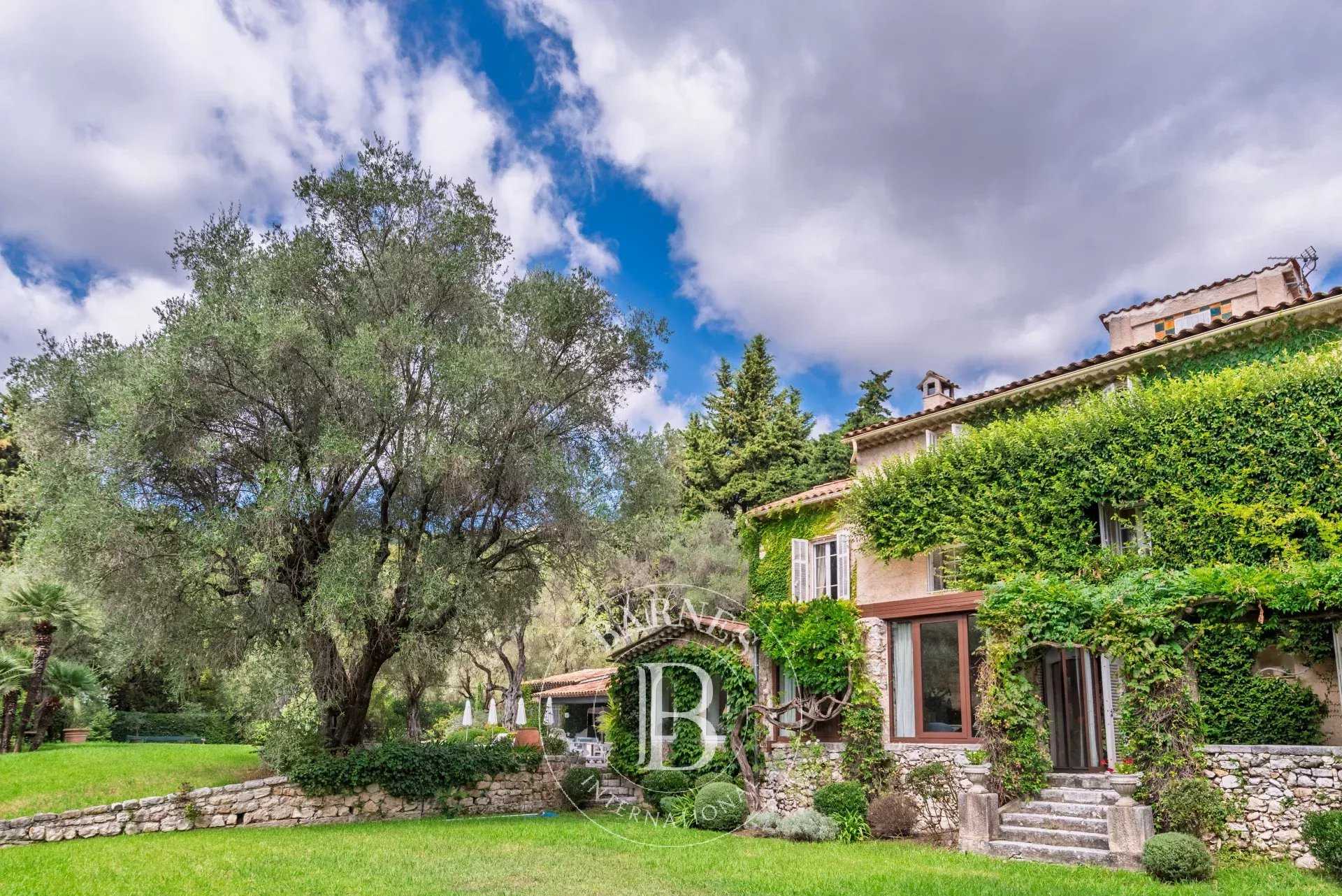 Vence  - Villa 9 Bedrooms