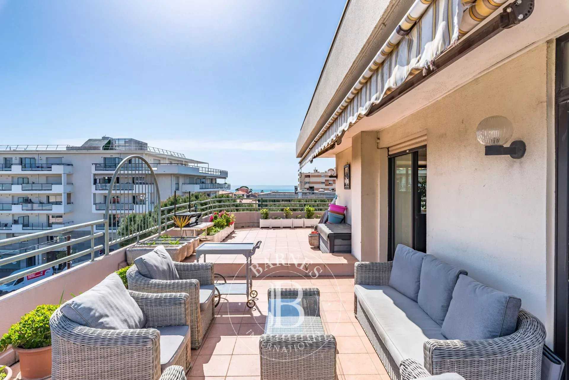 Apartment Cagnes-sur-Mer  -  ref 84426887 (picture 1)